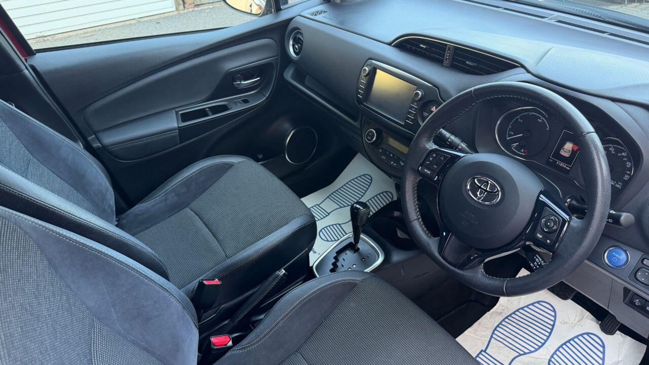 Toyota Yaris view 10