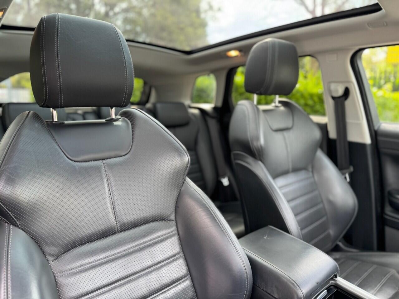 Land Rover Range Rover Evoque view 23
