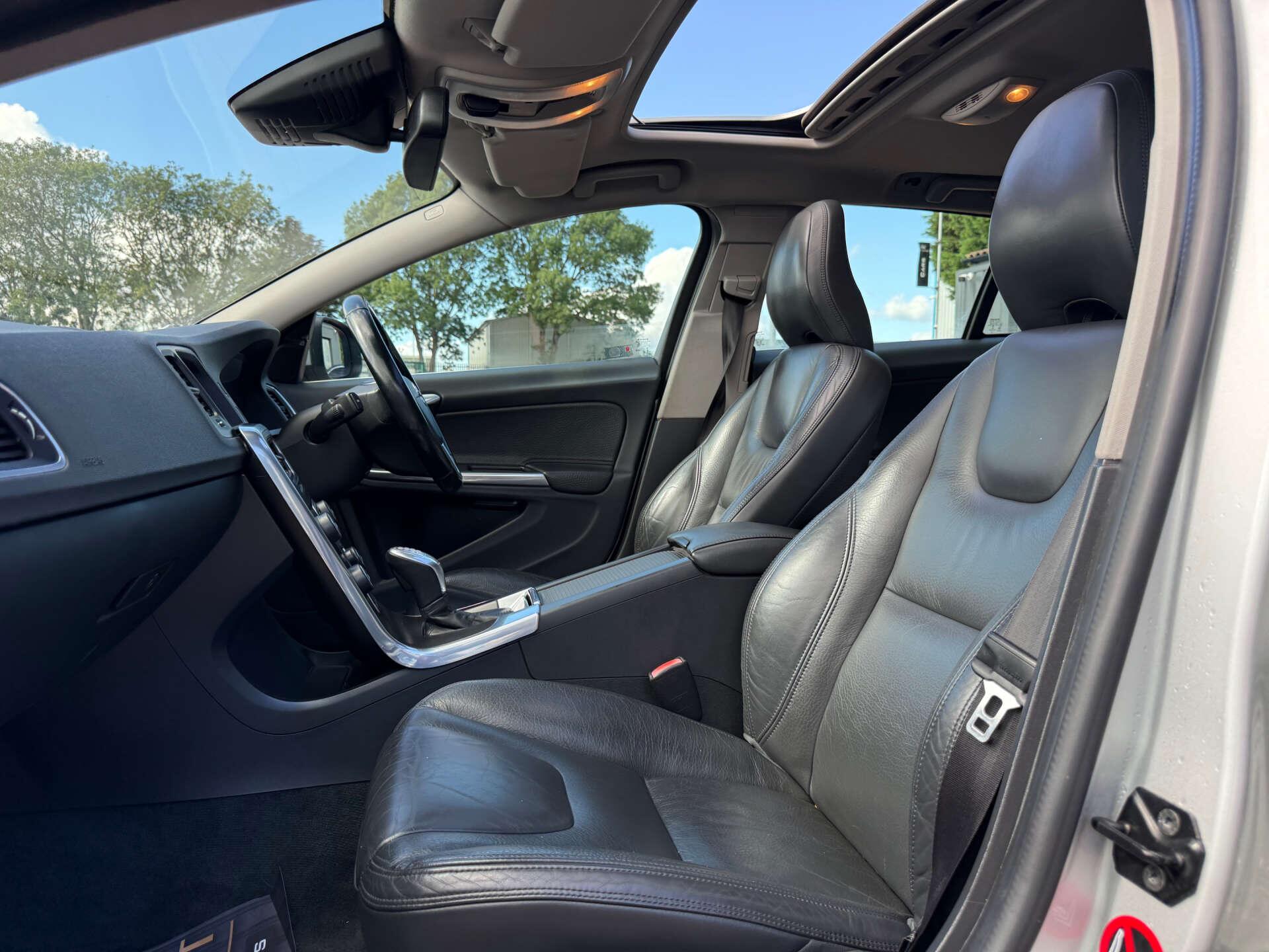 Volvo V60 view 79