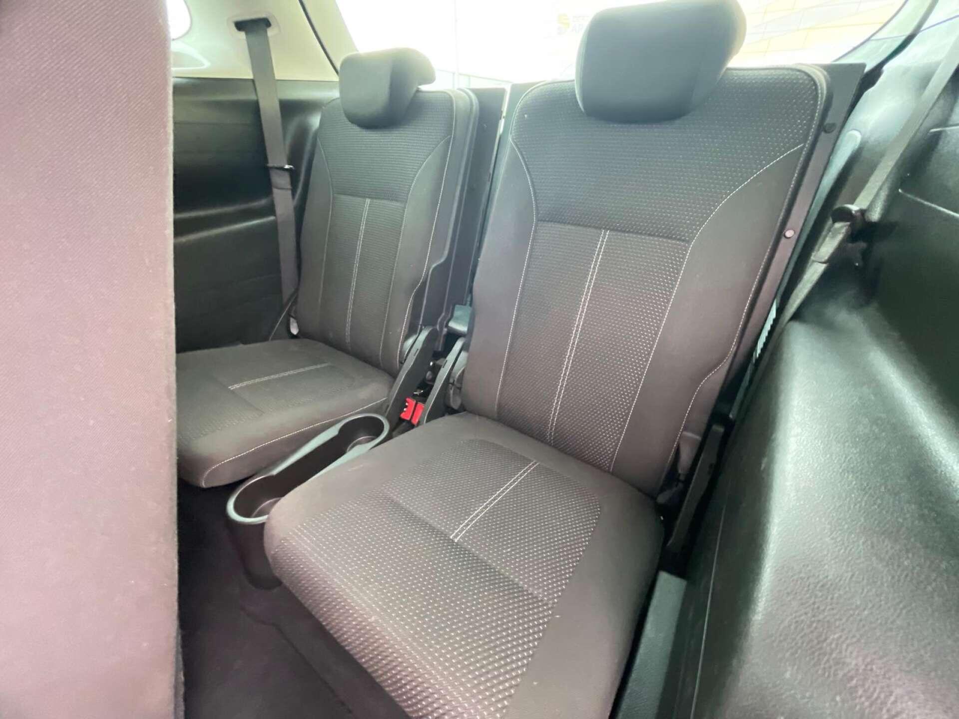 Vauxhall Zafira Tourer view 41