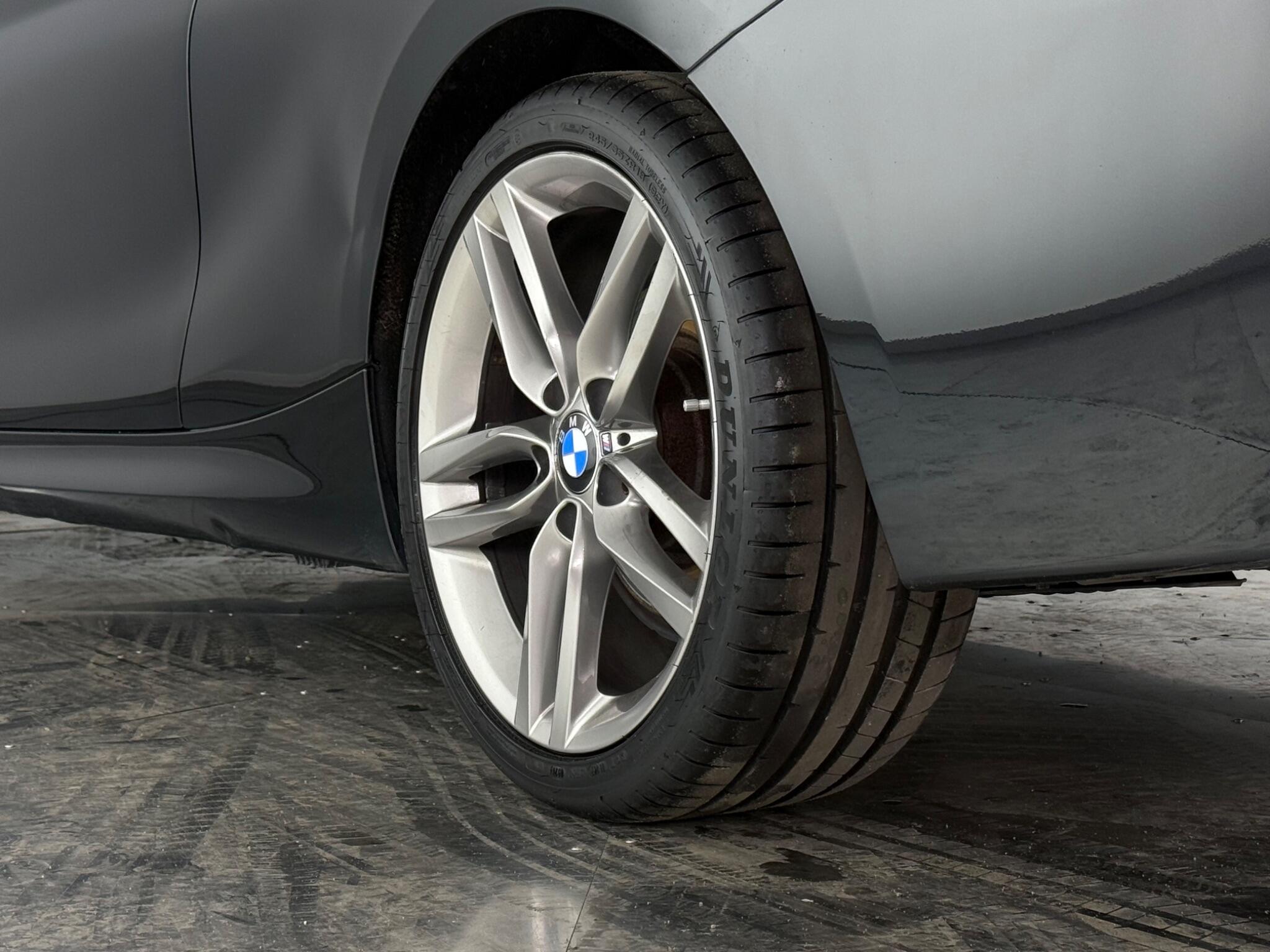 BMW 2 Series view 8