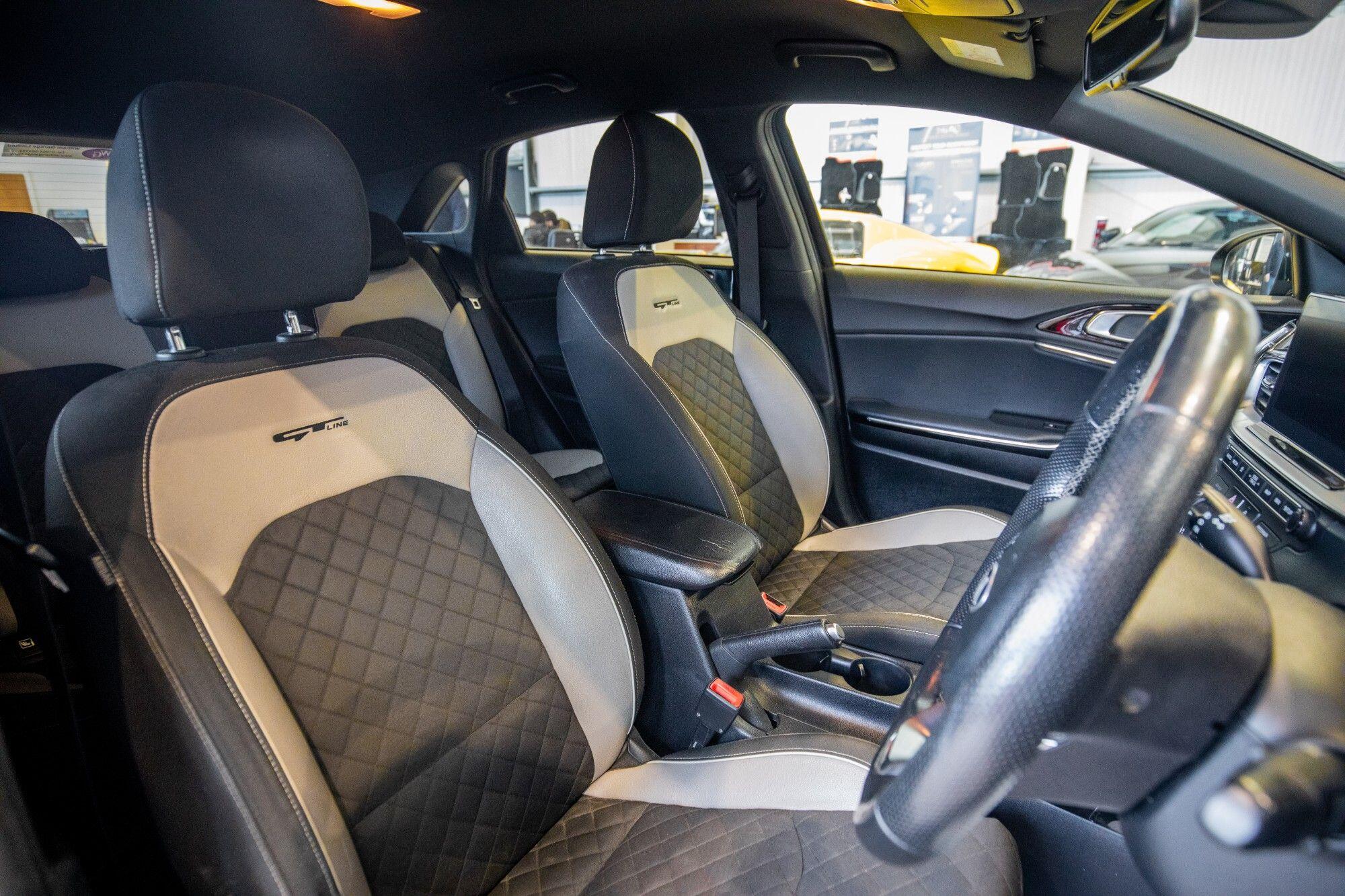 Kia Ceed view 3