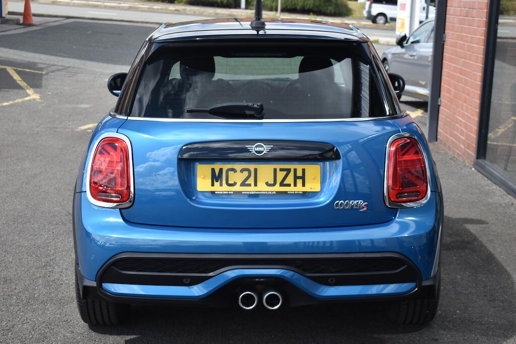 Mini Cooper view 8