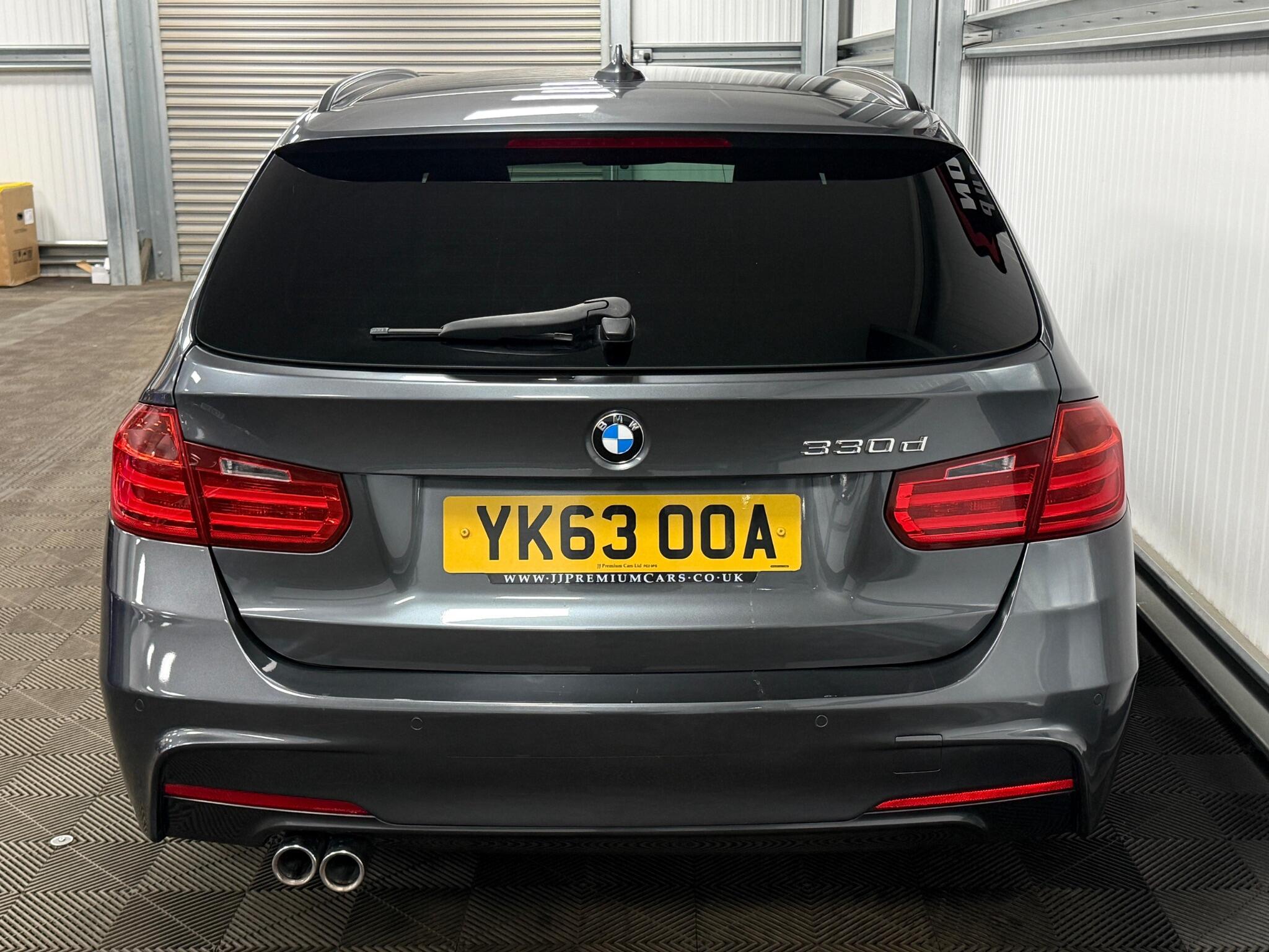 BMW 3 Series view 11