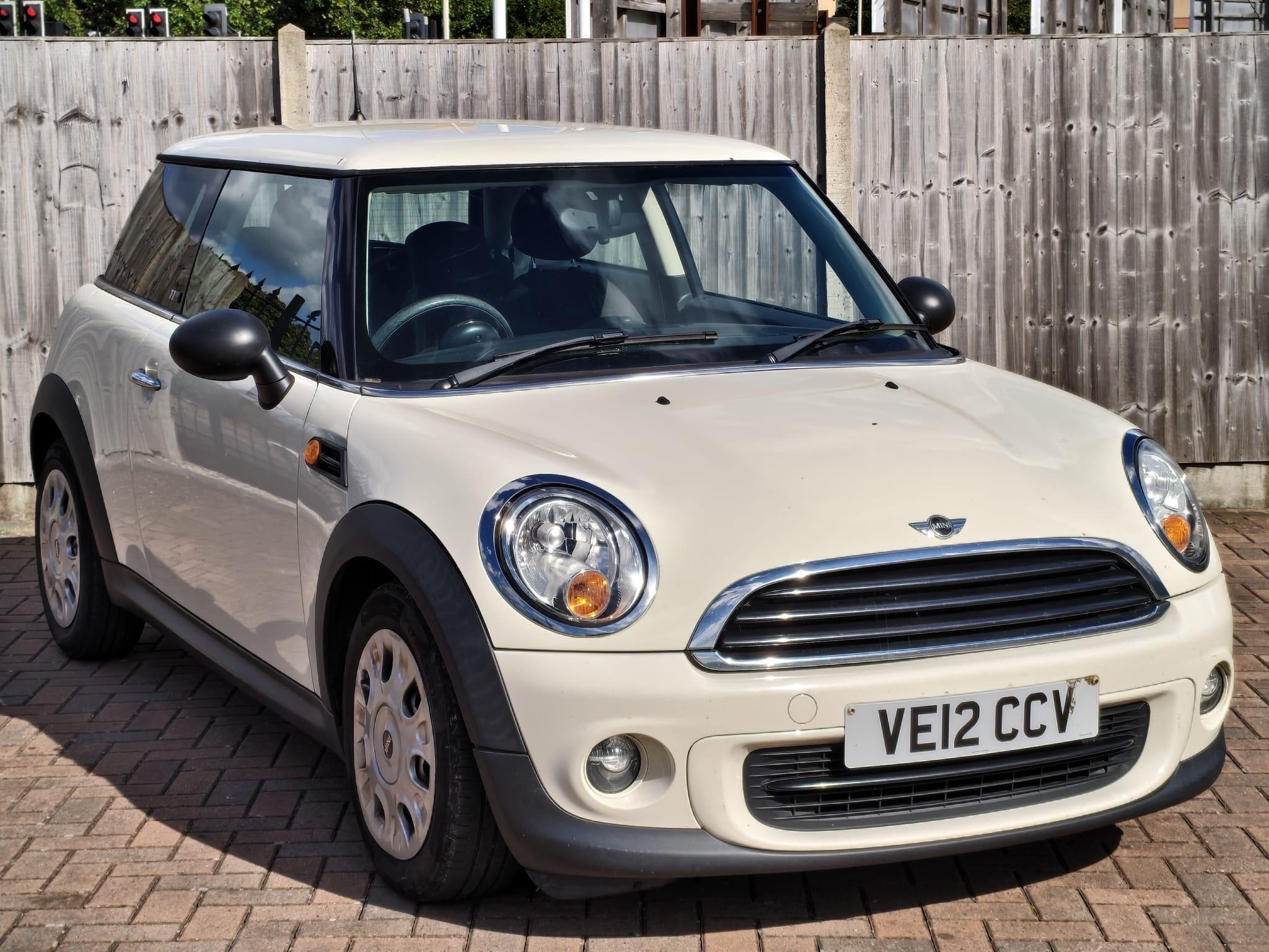 Mini Hatch view 3