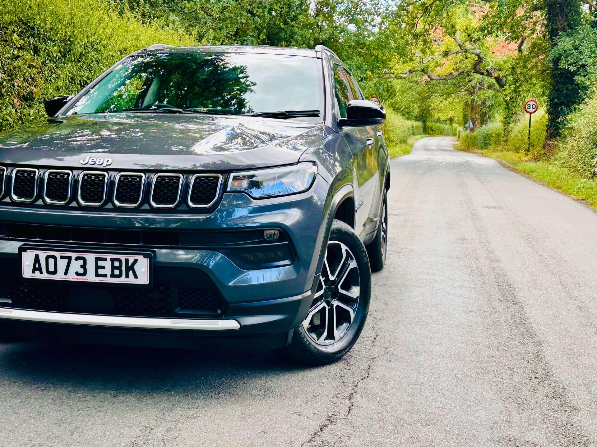 Jeep Compass view 4