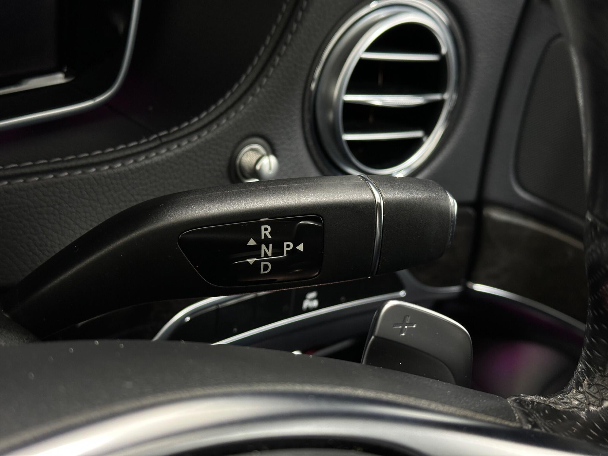 Mercedes-Benz S-Class view 17