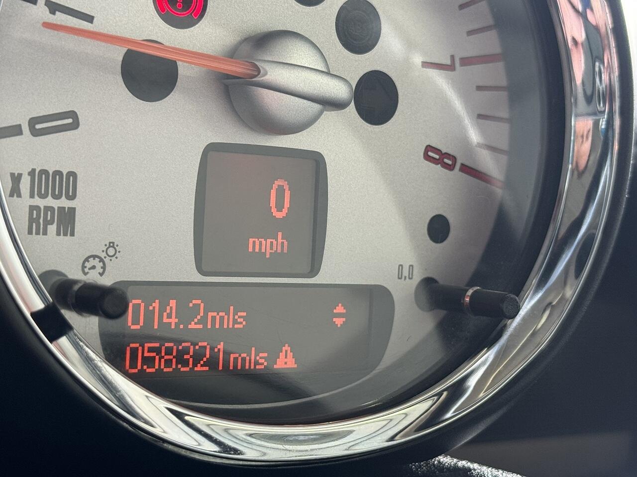 Mini Clubman view 20