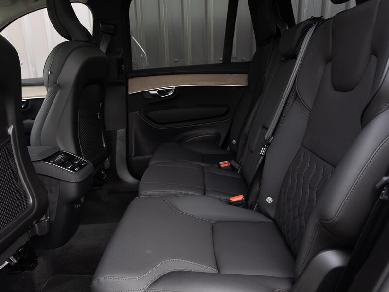 Volvo XC90 view 6
