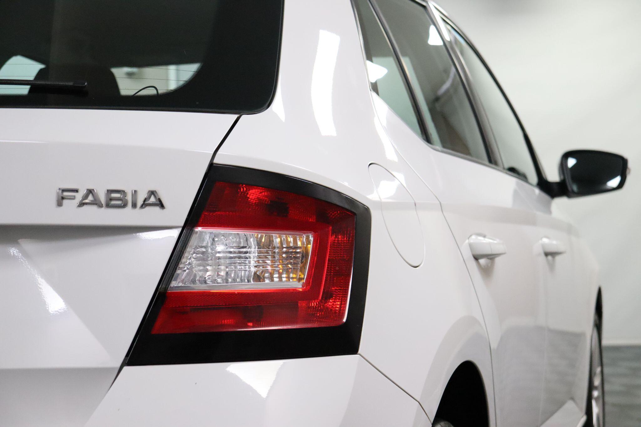 Skoda Fabia view 23