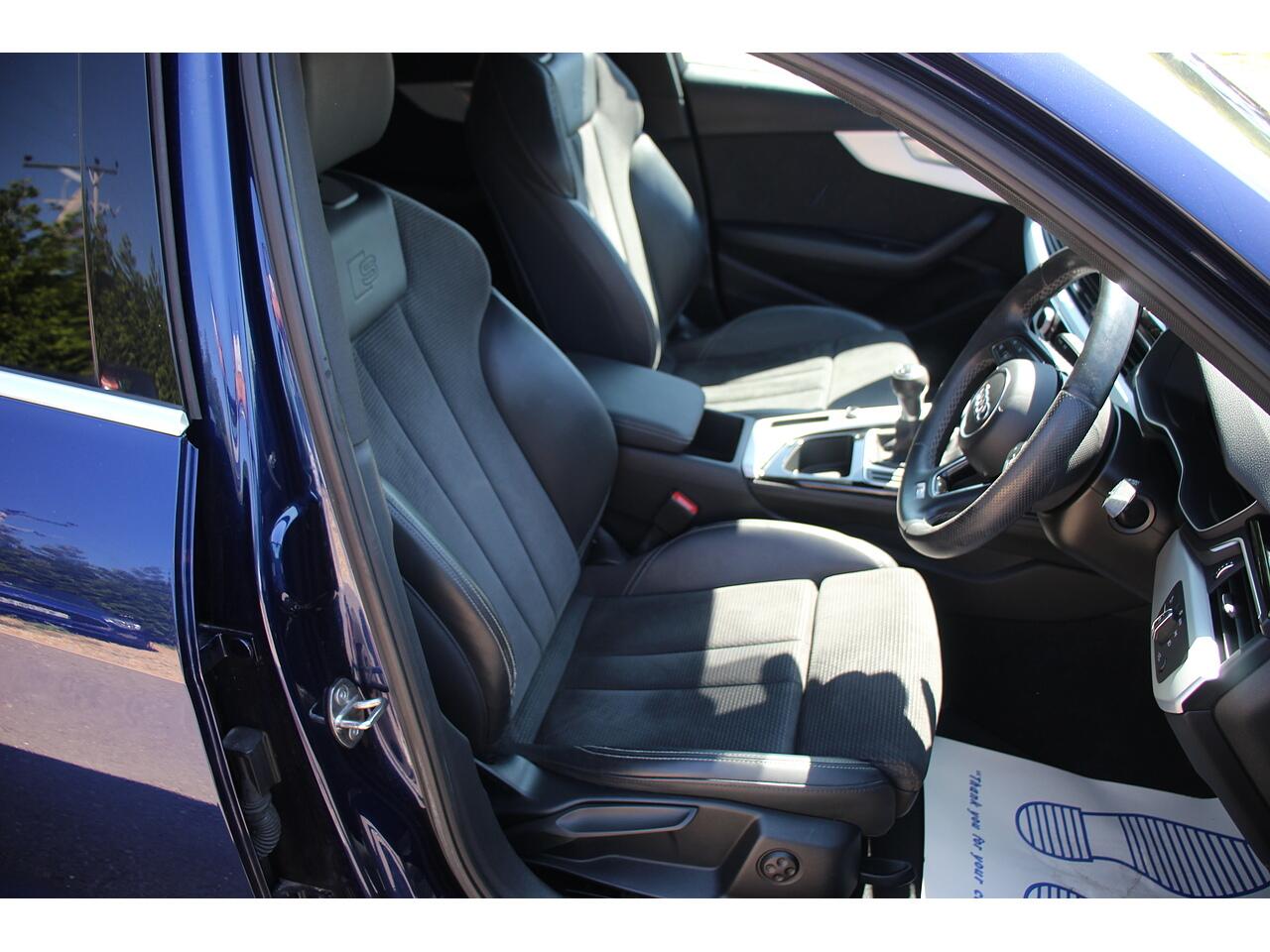 Audi A4 view 15