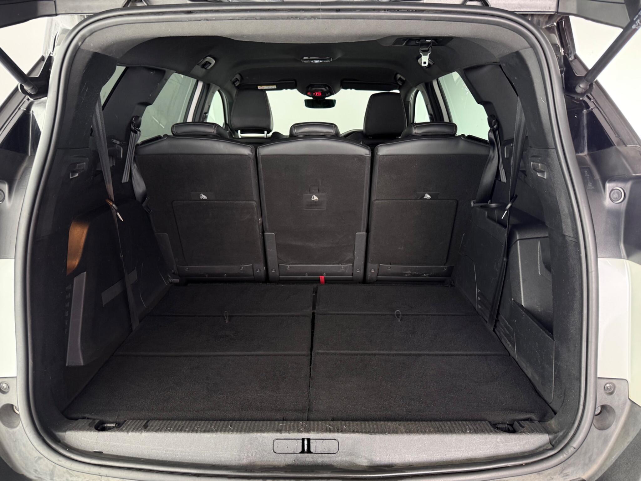 Peugeot 5008 view 10
