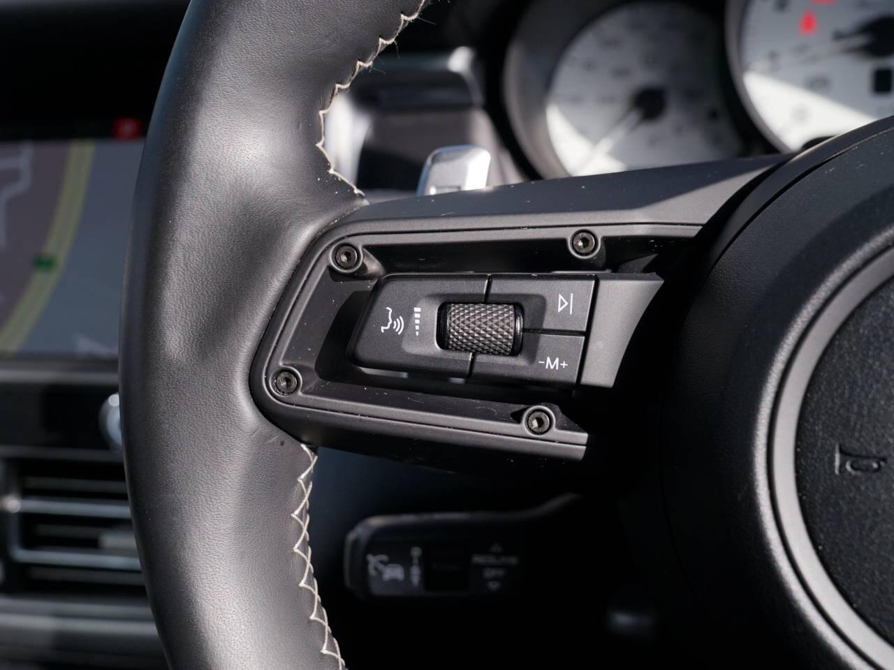 Porsche Macan view 37