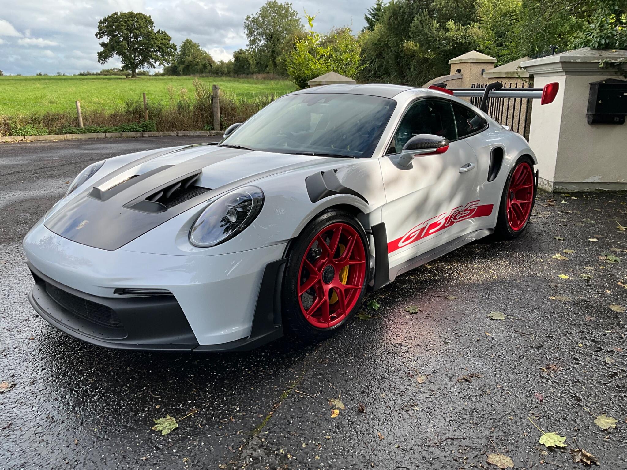 Porsche 911 view 2