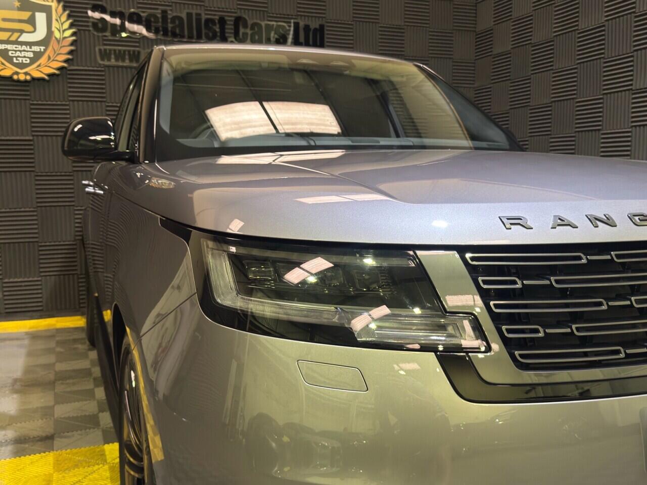 Land Rover Range Rover view 24
