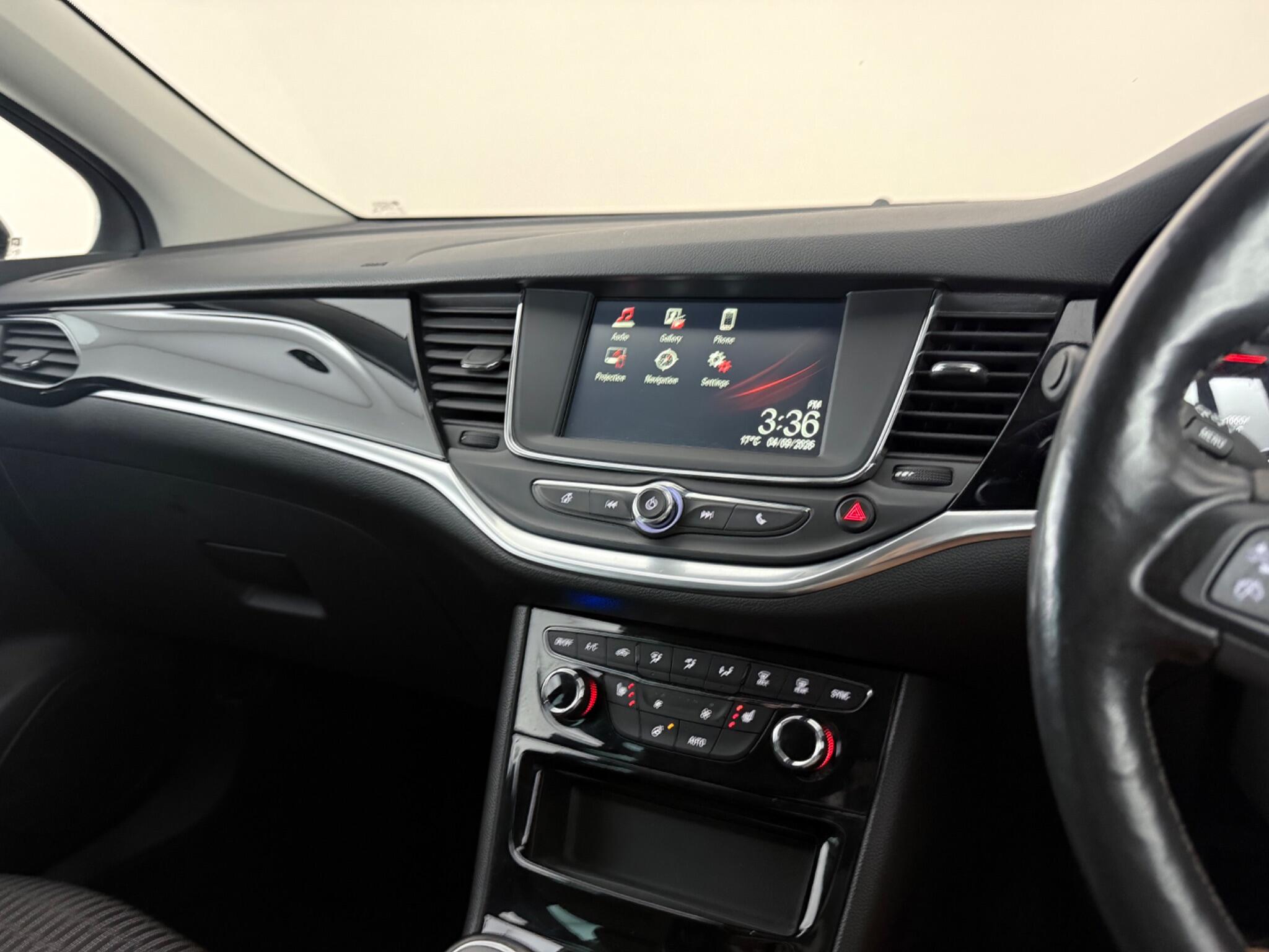 Vauxhall Astra view 20