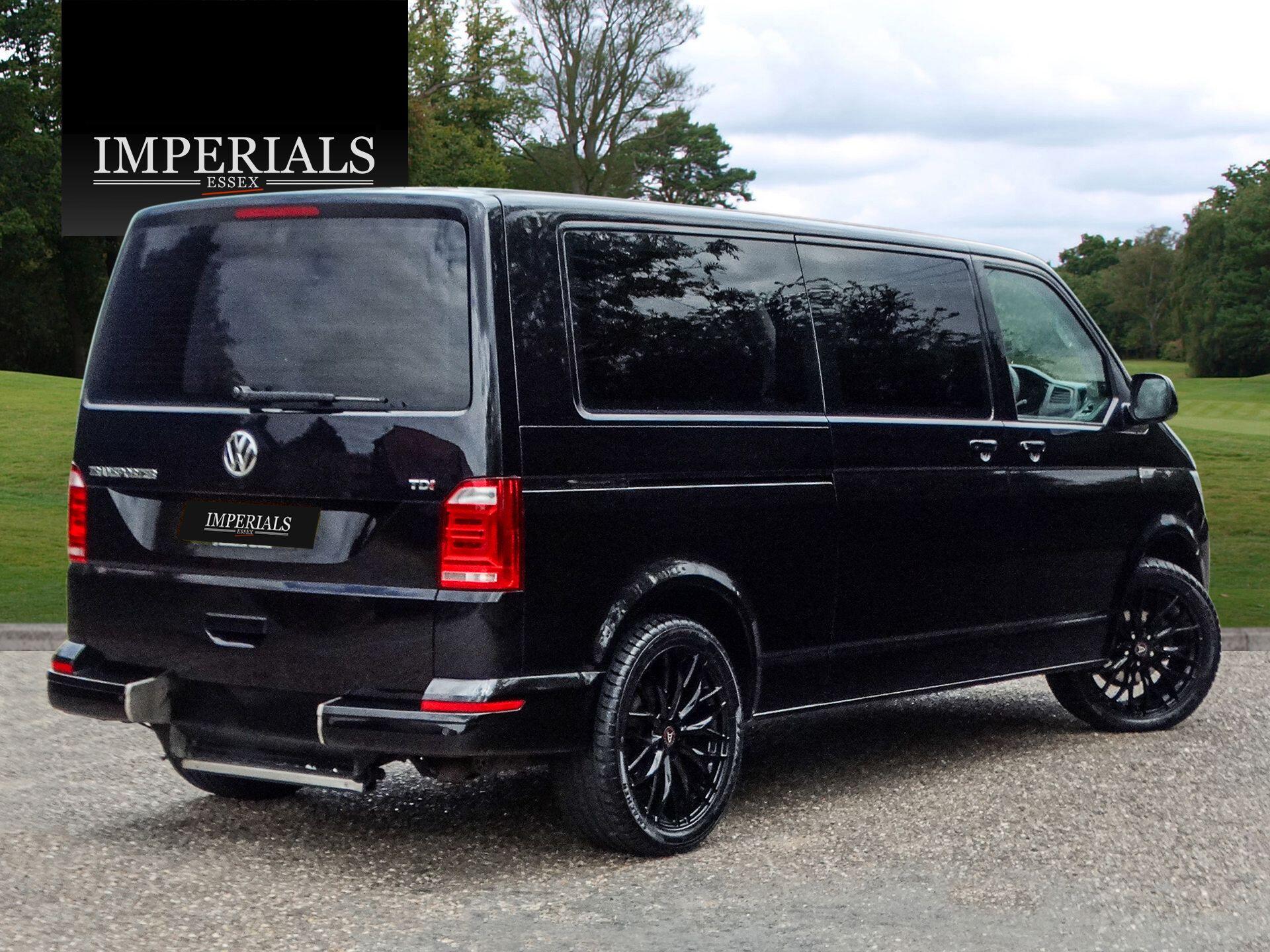 Volkswagen Transporter Shuttle view 5