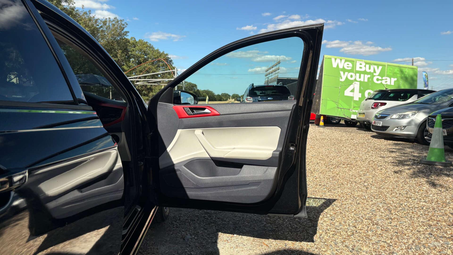 Volkswagen Polo view 39