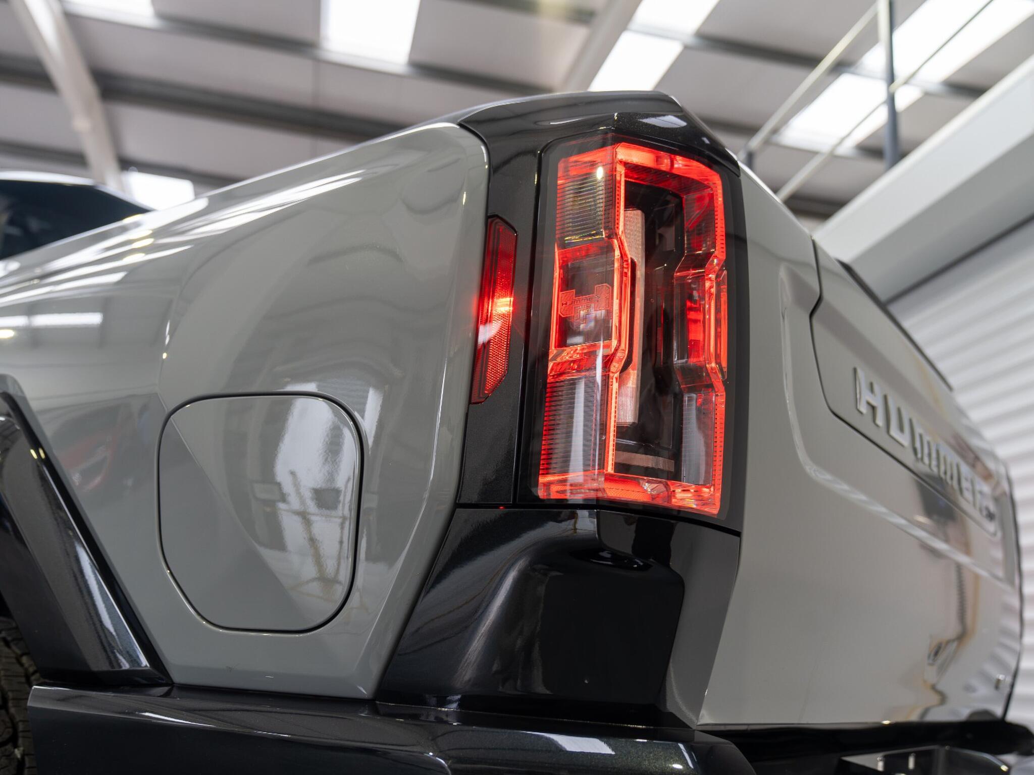 Hummer H3 view 21
