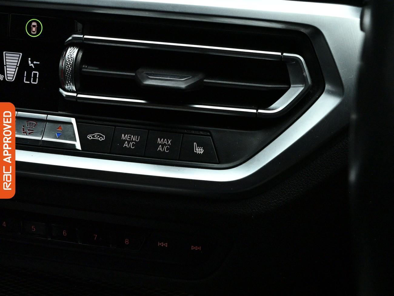 BMW 3 Series view 17