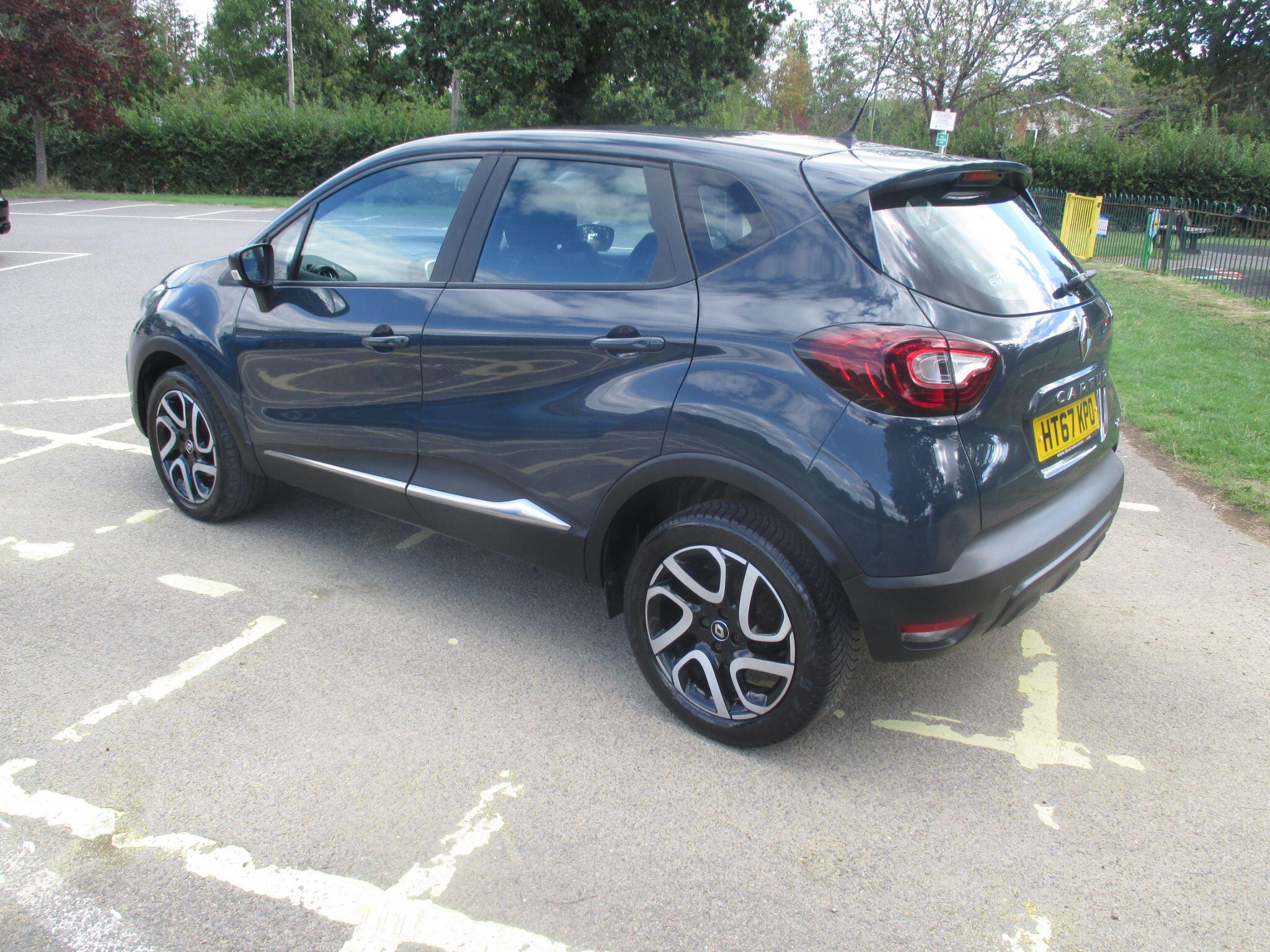 Renault Captur view 17