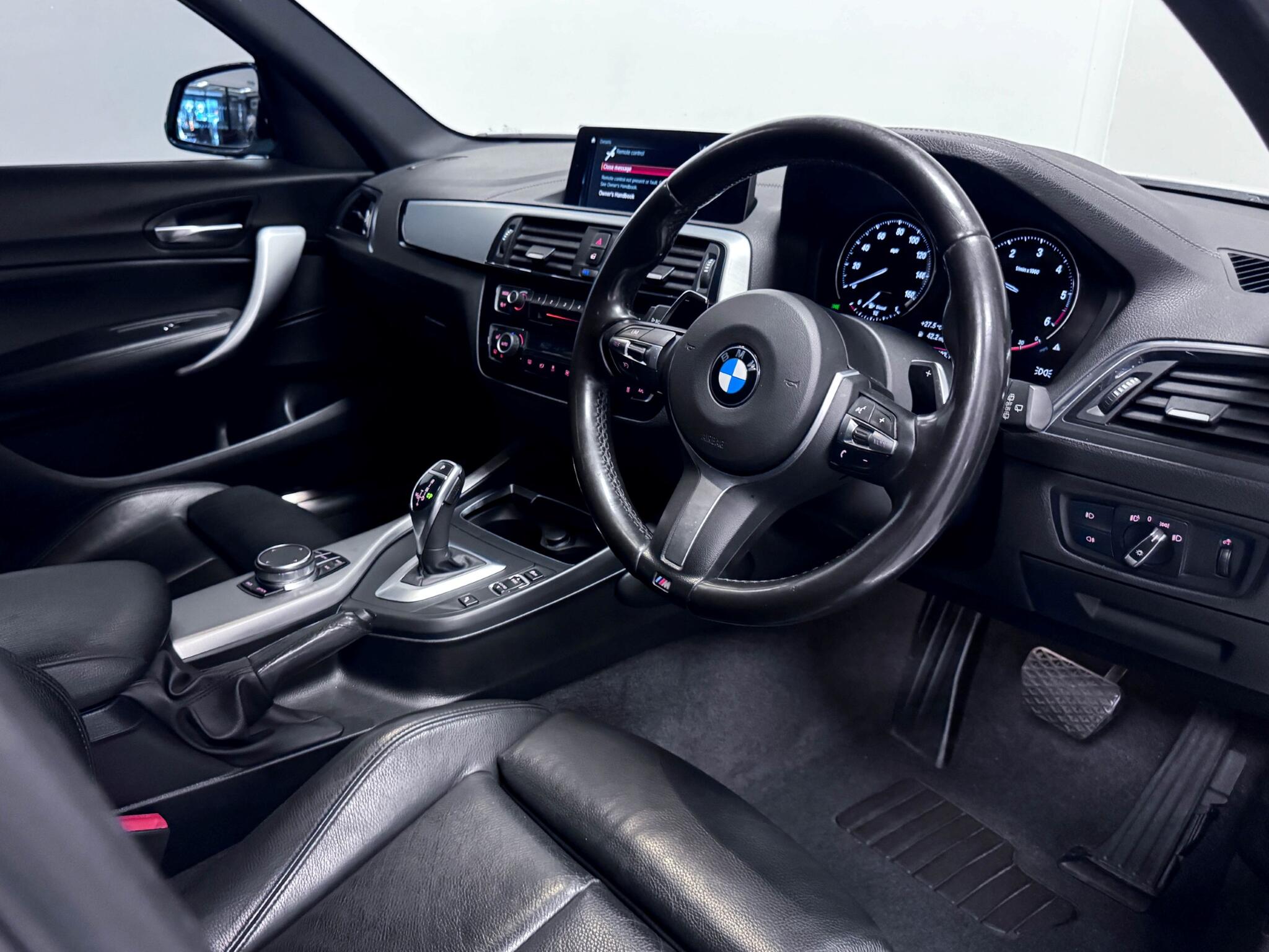 BMW 1 Series view 16