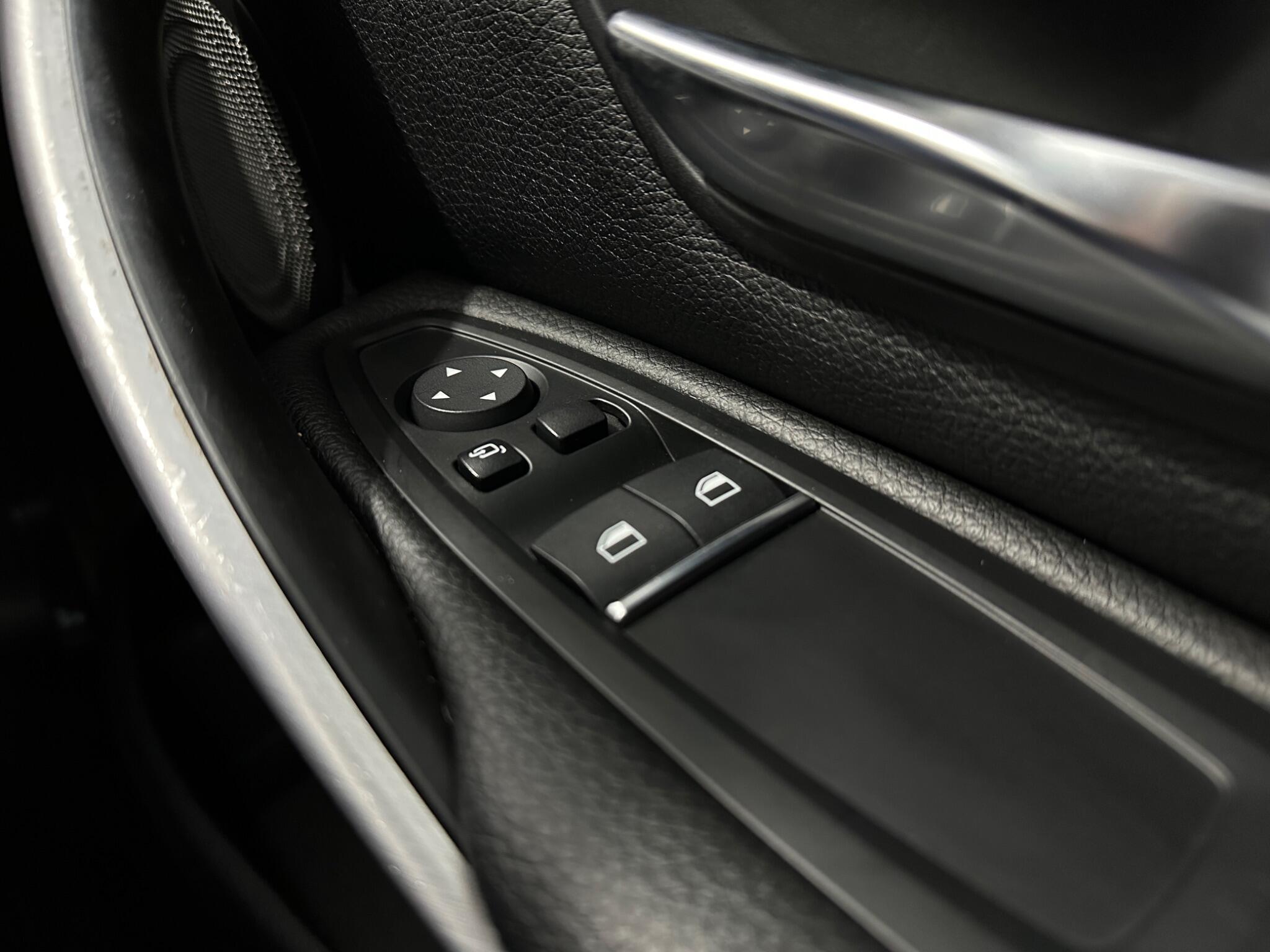 BMW 4 Series view 19