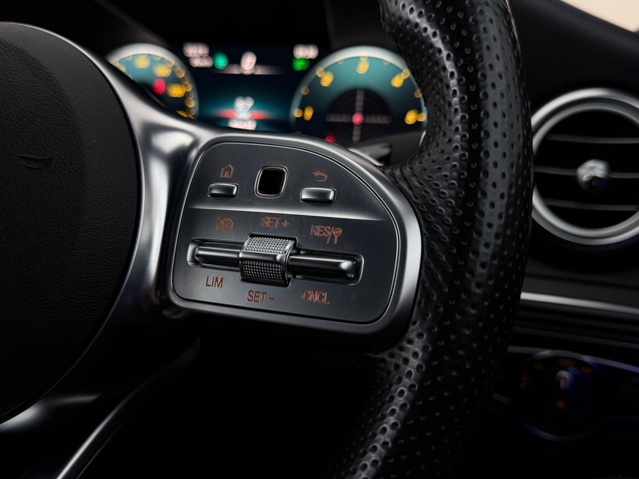 Mercedes-Benz C-Class view 16