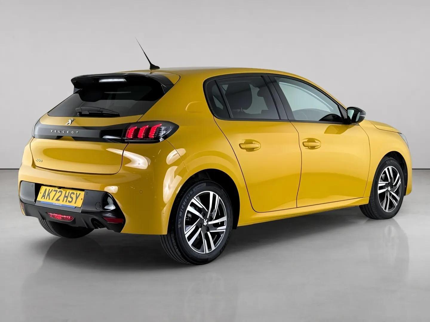 Peugeot 208 view 8
