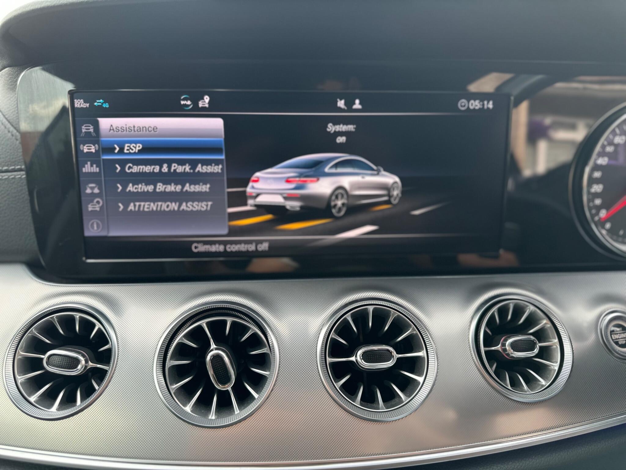 Mercedes-Benz E-Class view 23