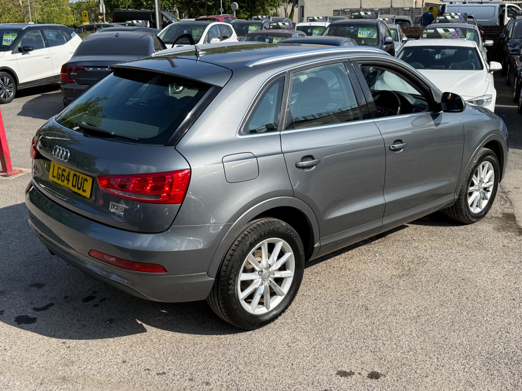 Audi Q3 - Image 18