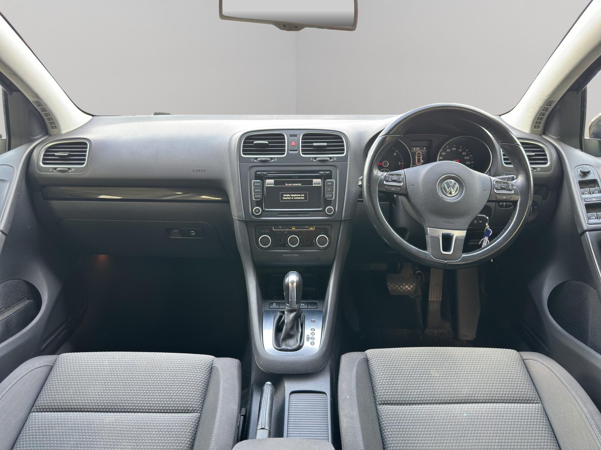 Volkswagen Golf view 13