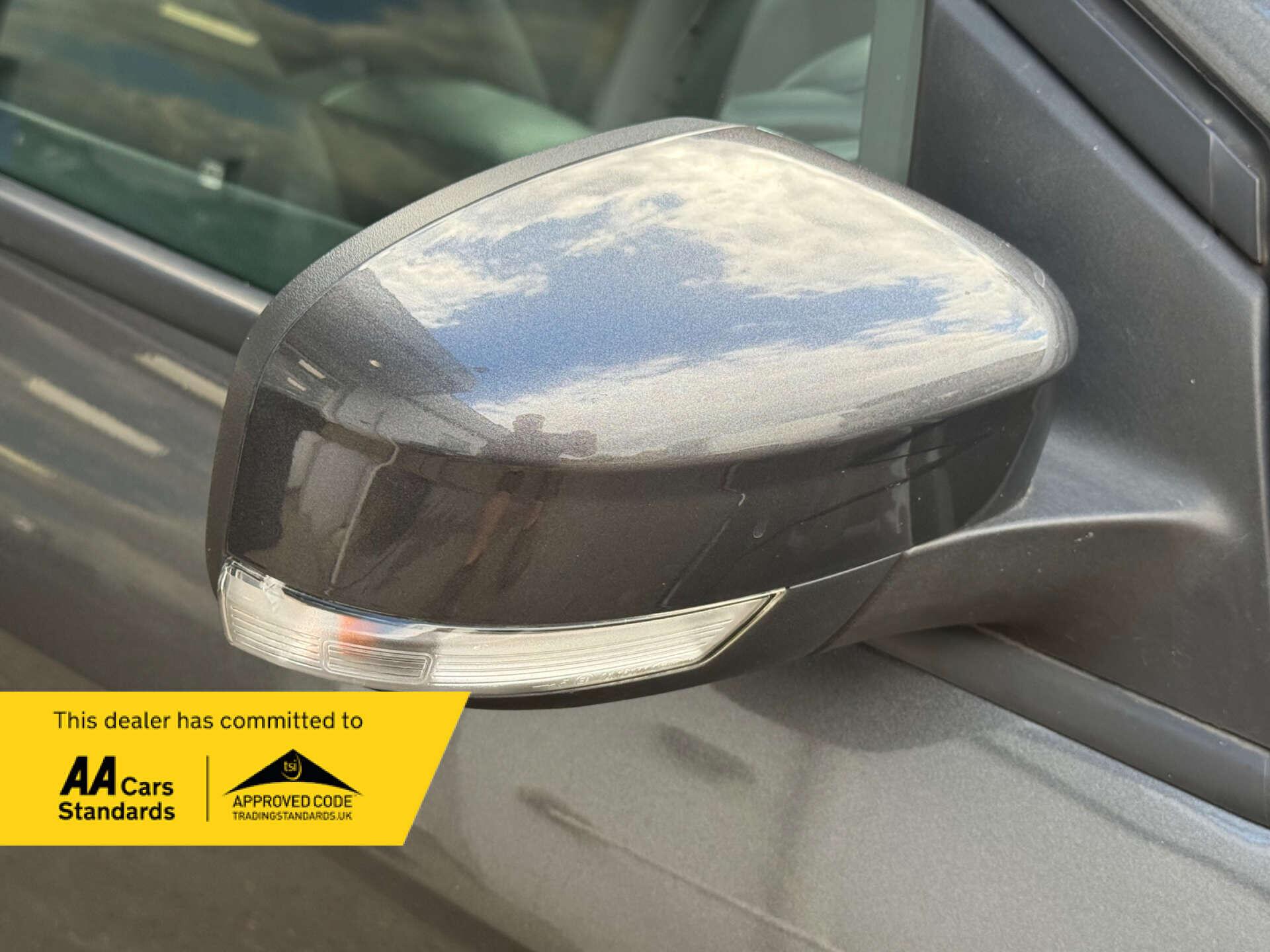 Ford Focus view 16