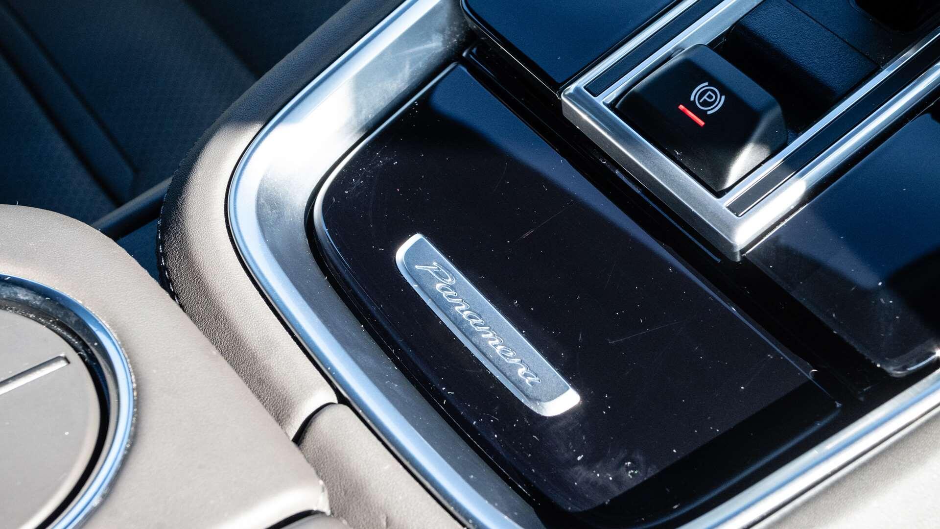 Porsche Panamera view 28