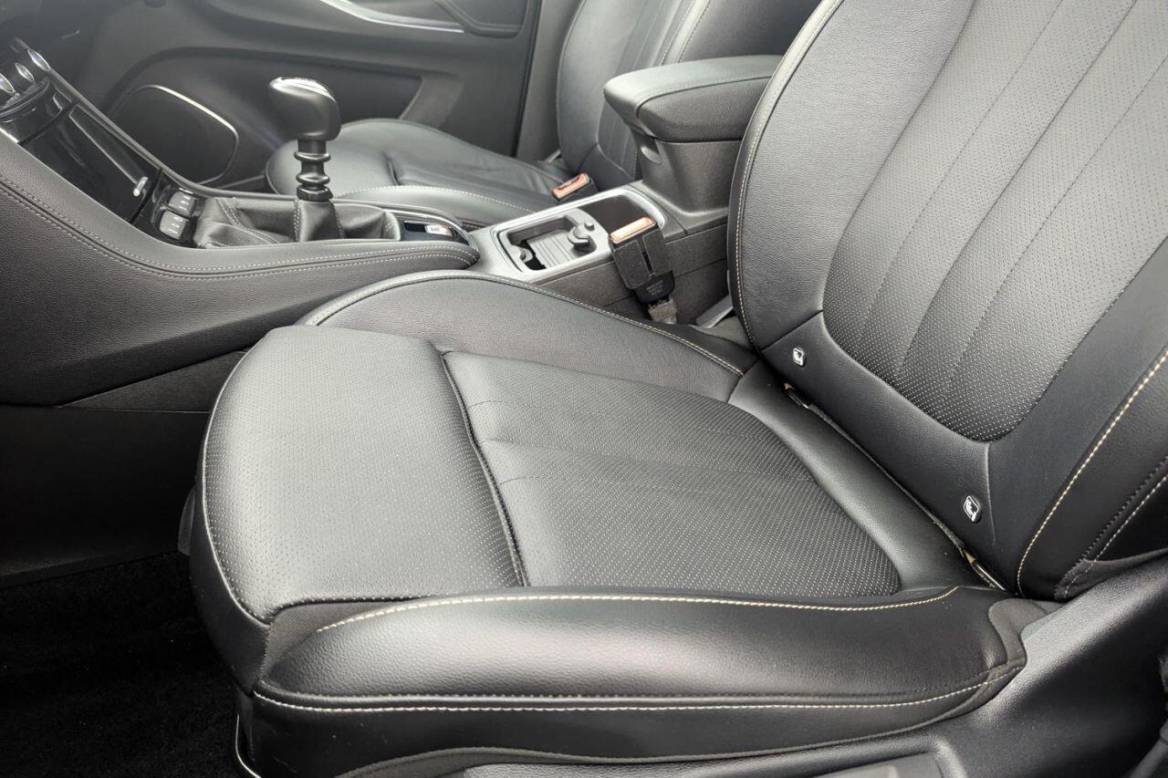 Vauxhall Grandland X view 25