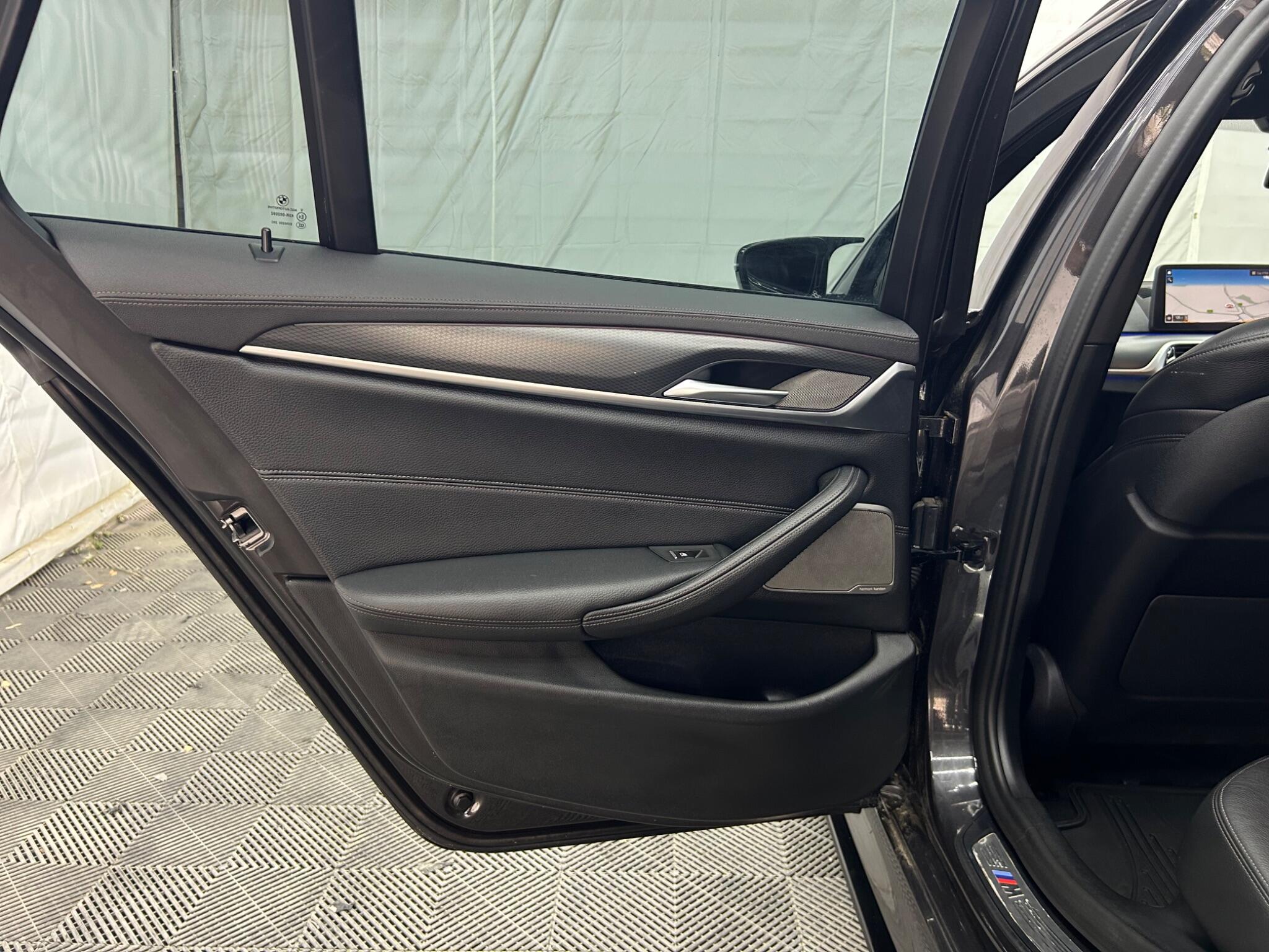 BMW 5 Series view 34