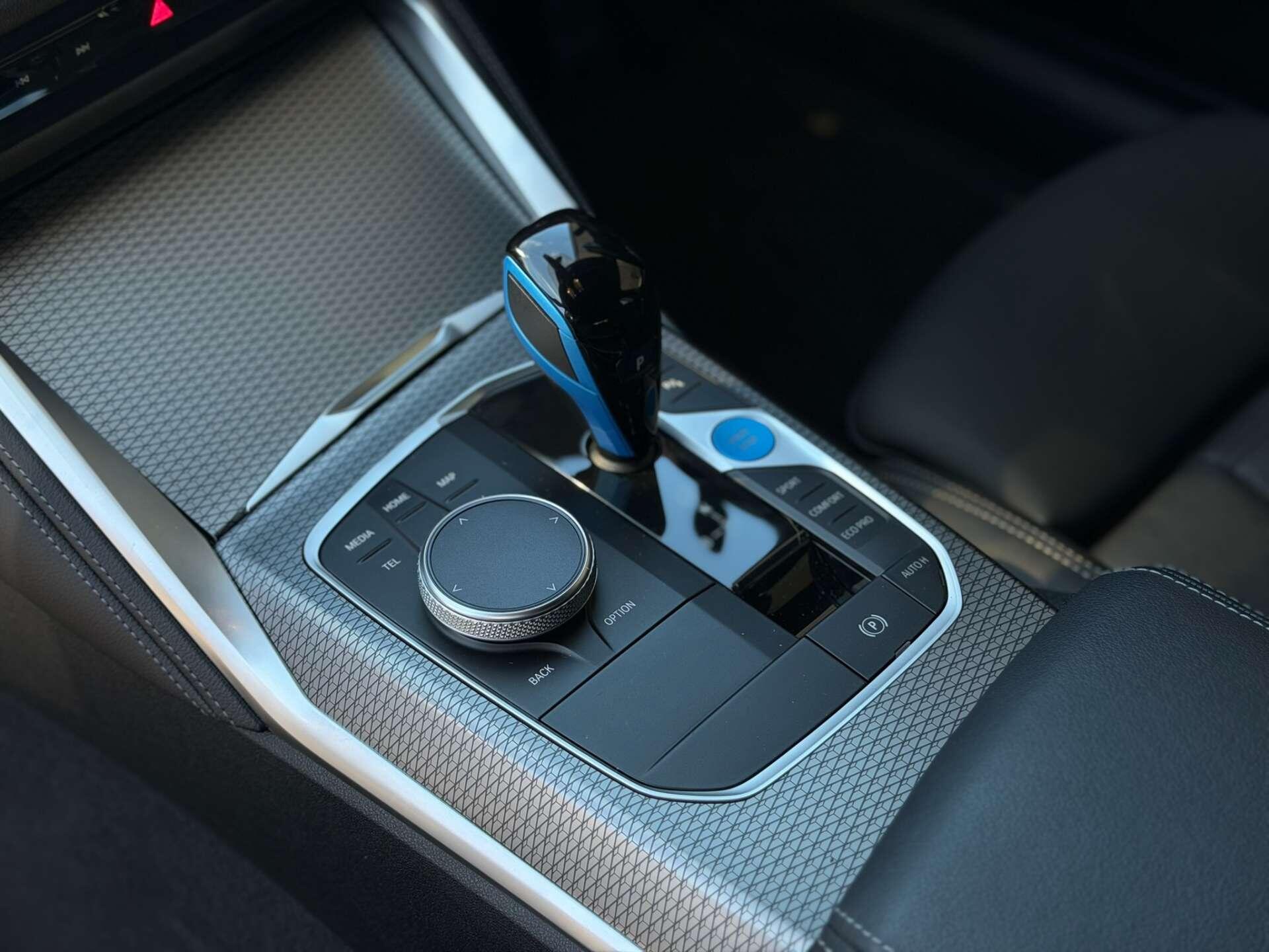 BMW I4 view 25