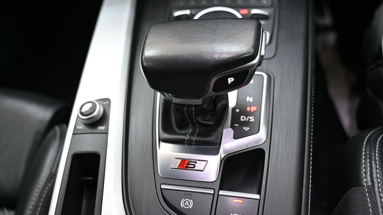 Audi S4 Avant view 36