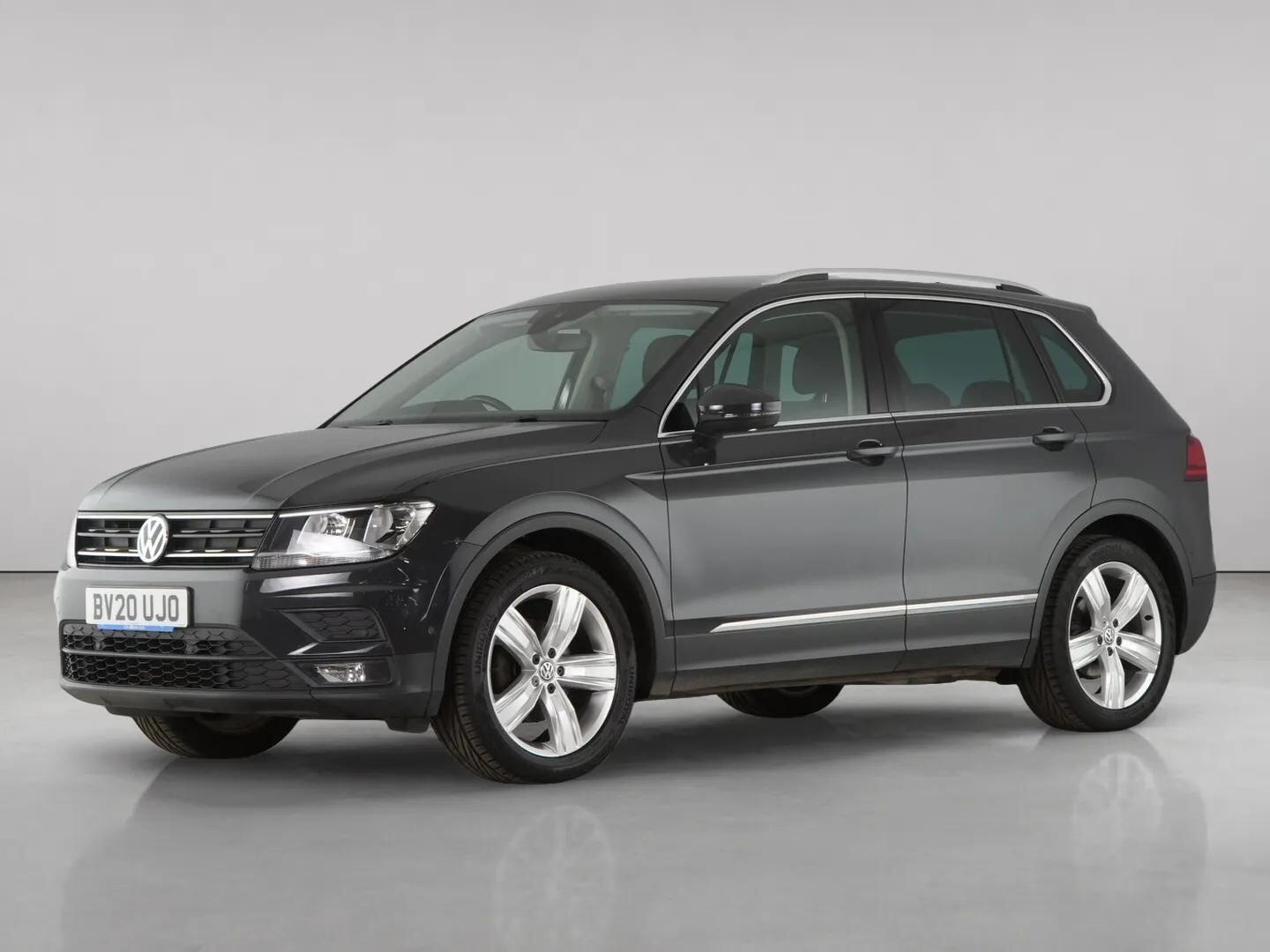Volkswagen Tiguan view 2