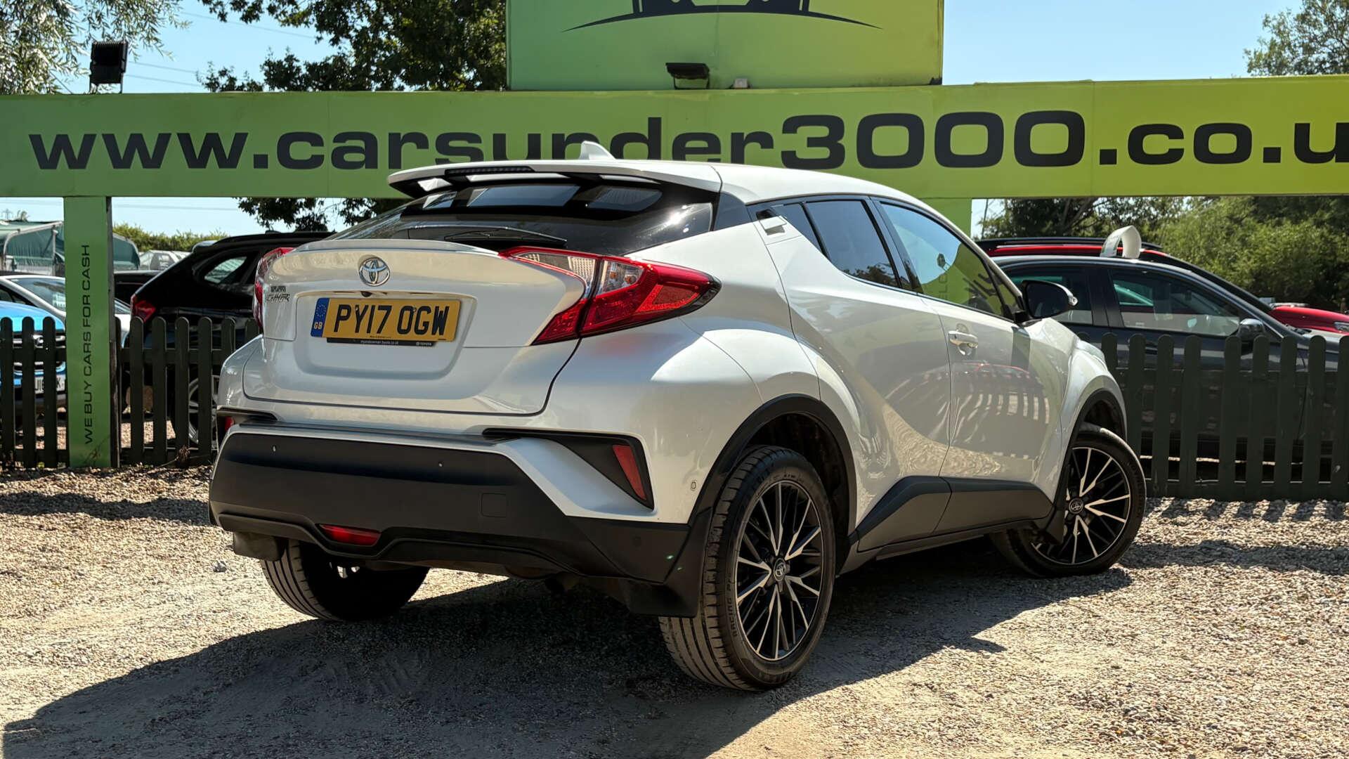 Toyota C-HR view 4