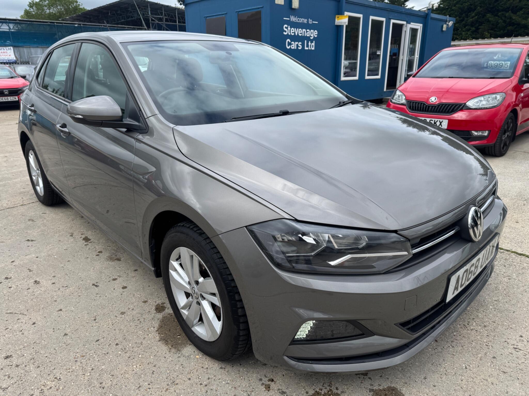 Volkswagen Polo view 2