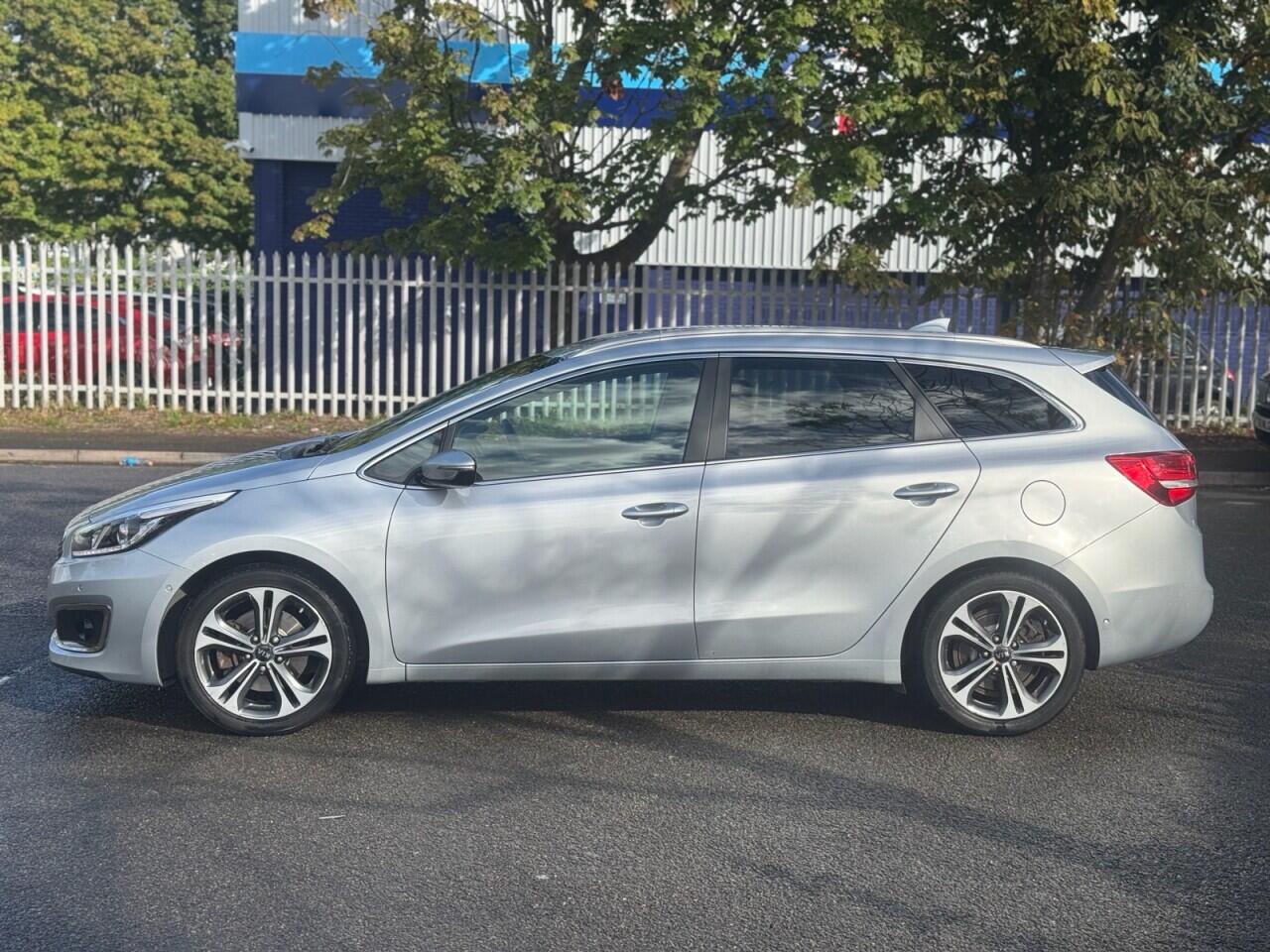 Kia Ceed view 4