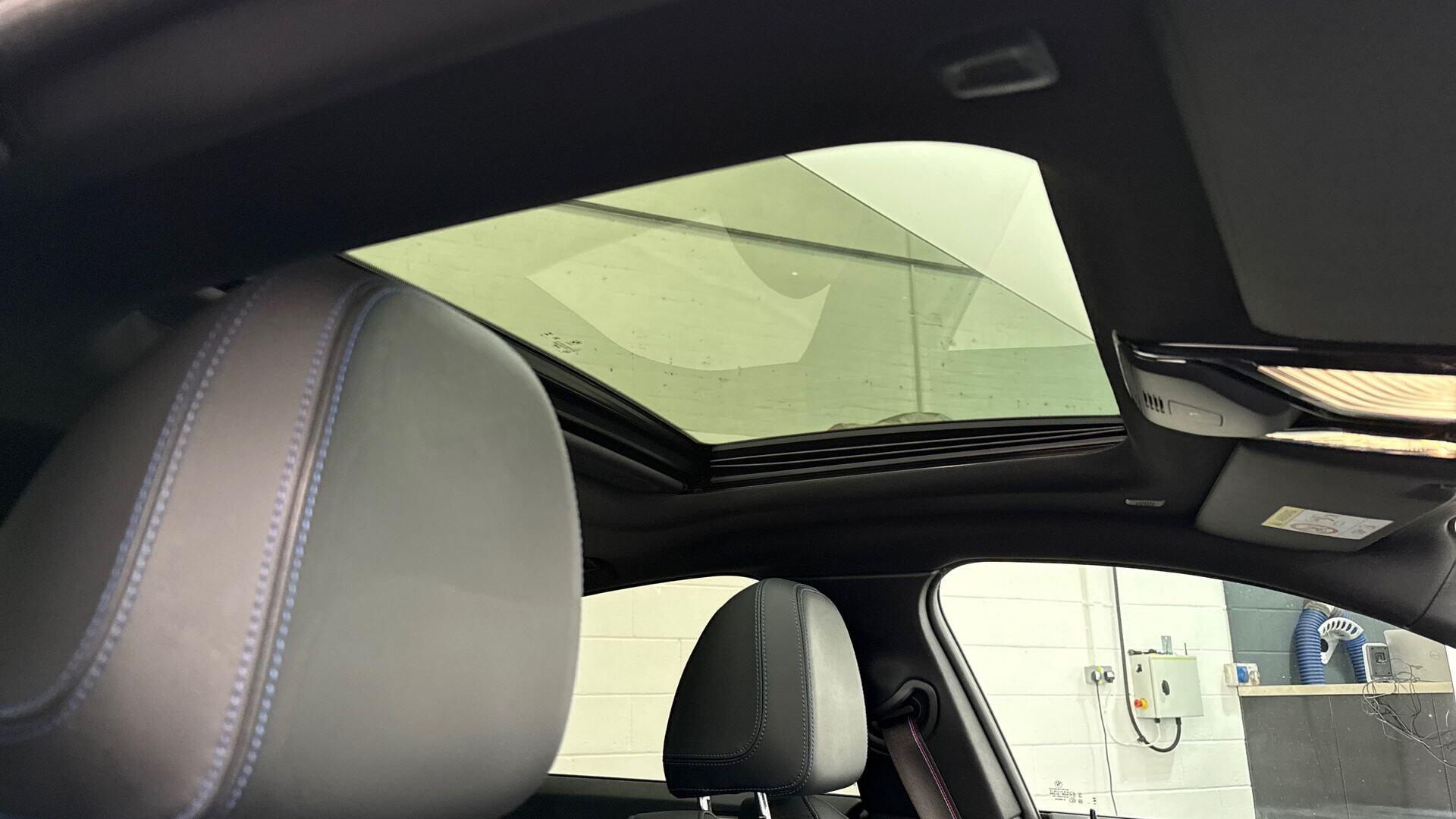 BMW i4 view 22