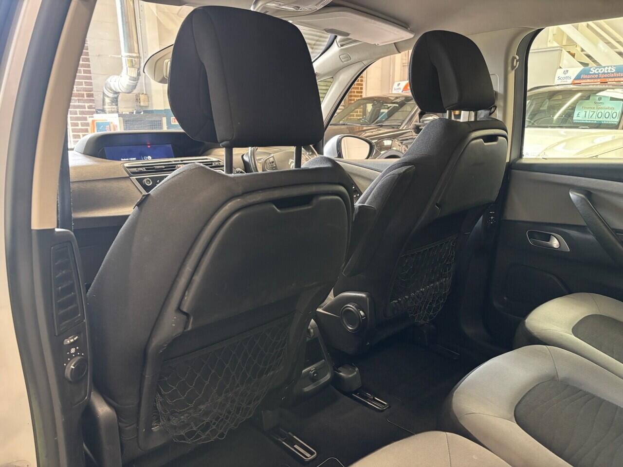 Citroen Grand C4 Picasso view 25