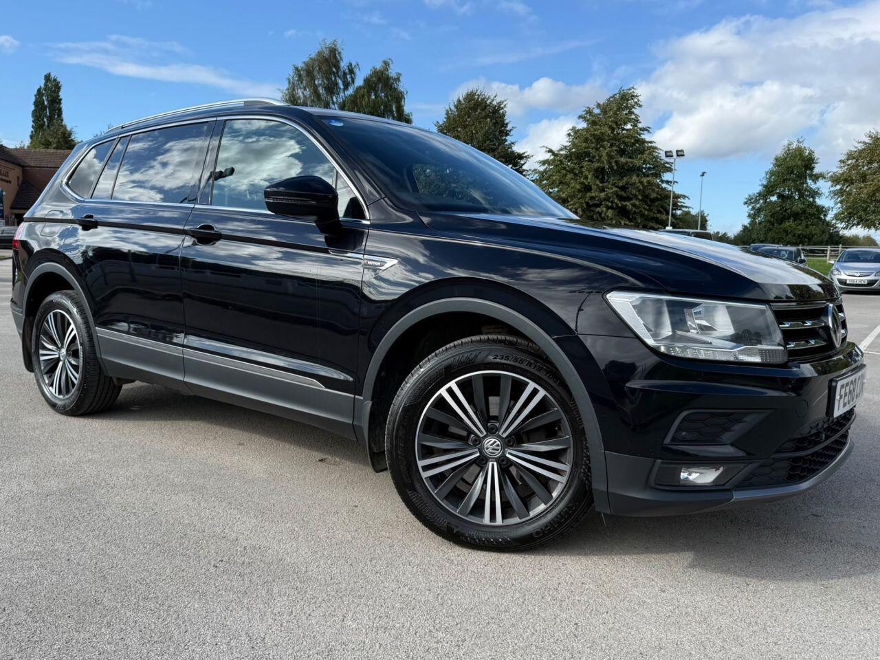 Volkswagen Tiguan Allspace view 14