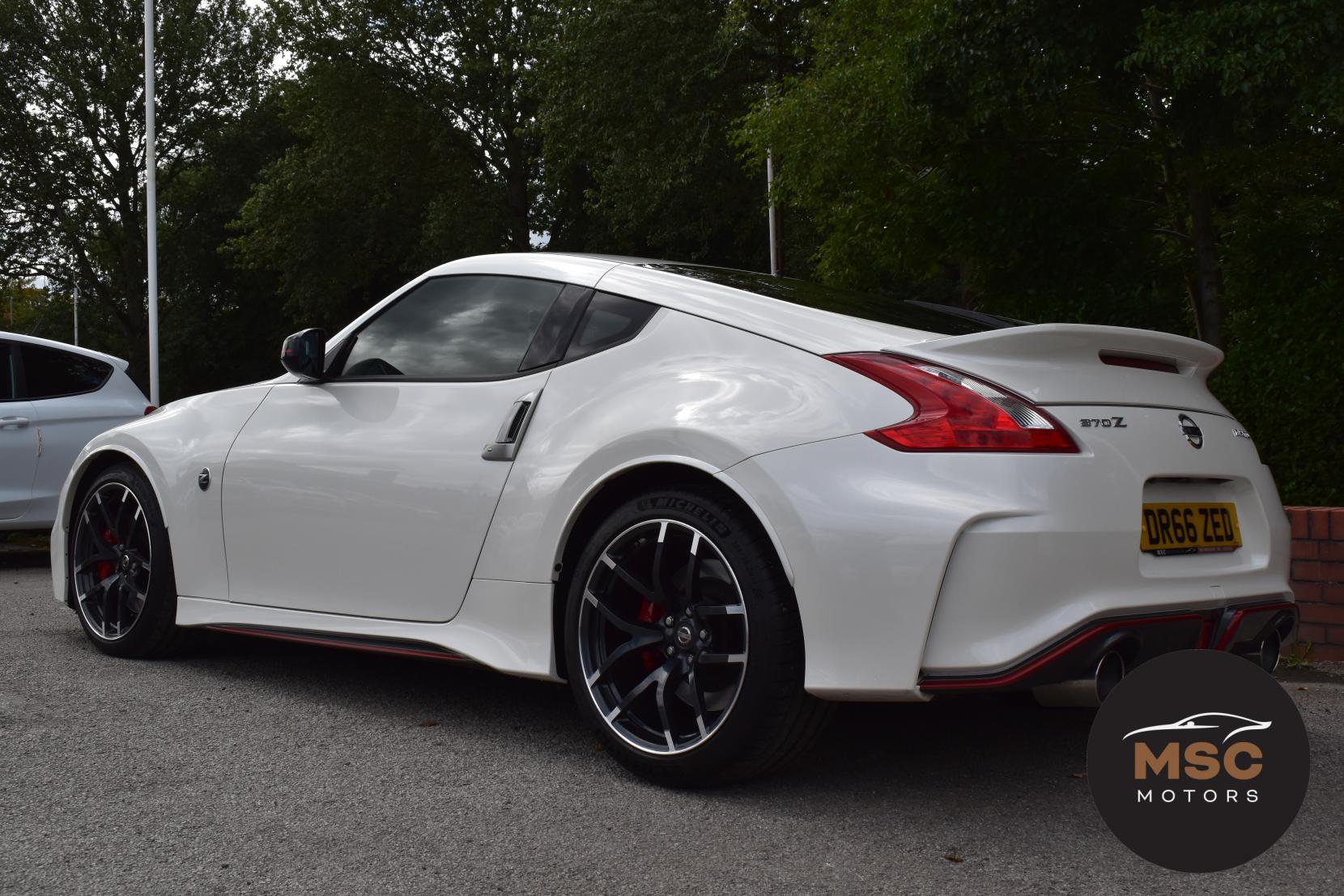Nissan 370 Z view 12
