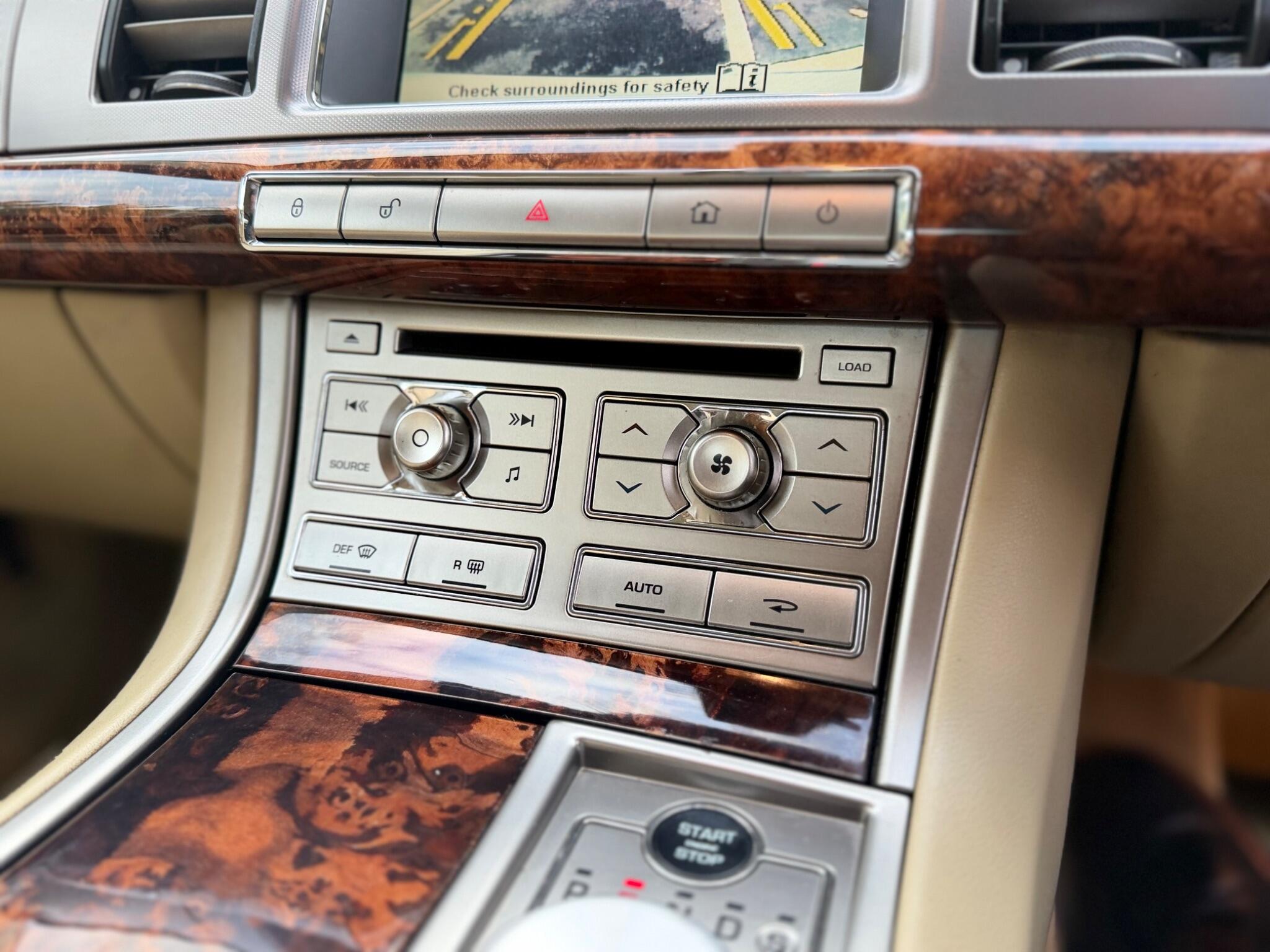 Jaguar XF view 54