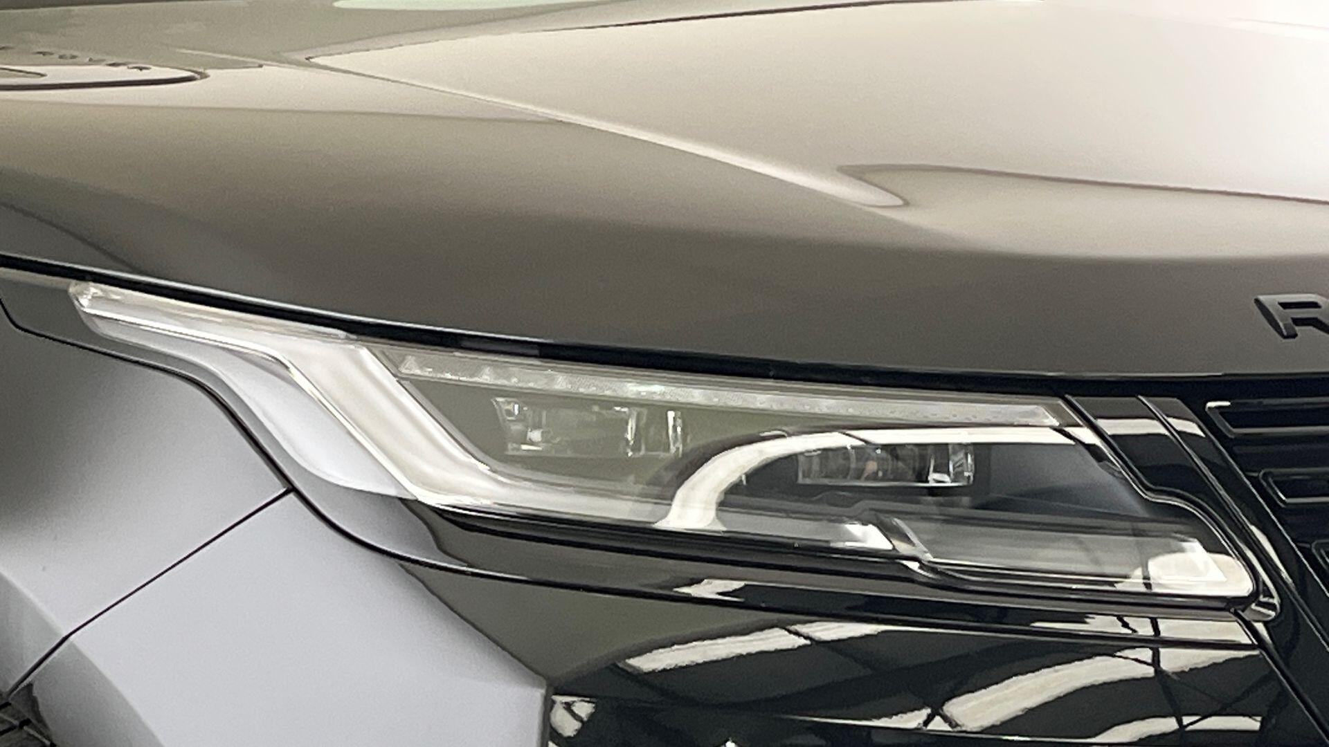 Land Rover Range Rover Velar view 17