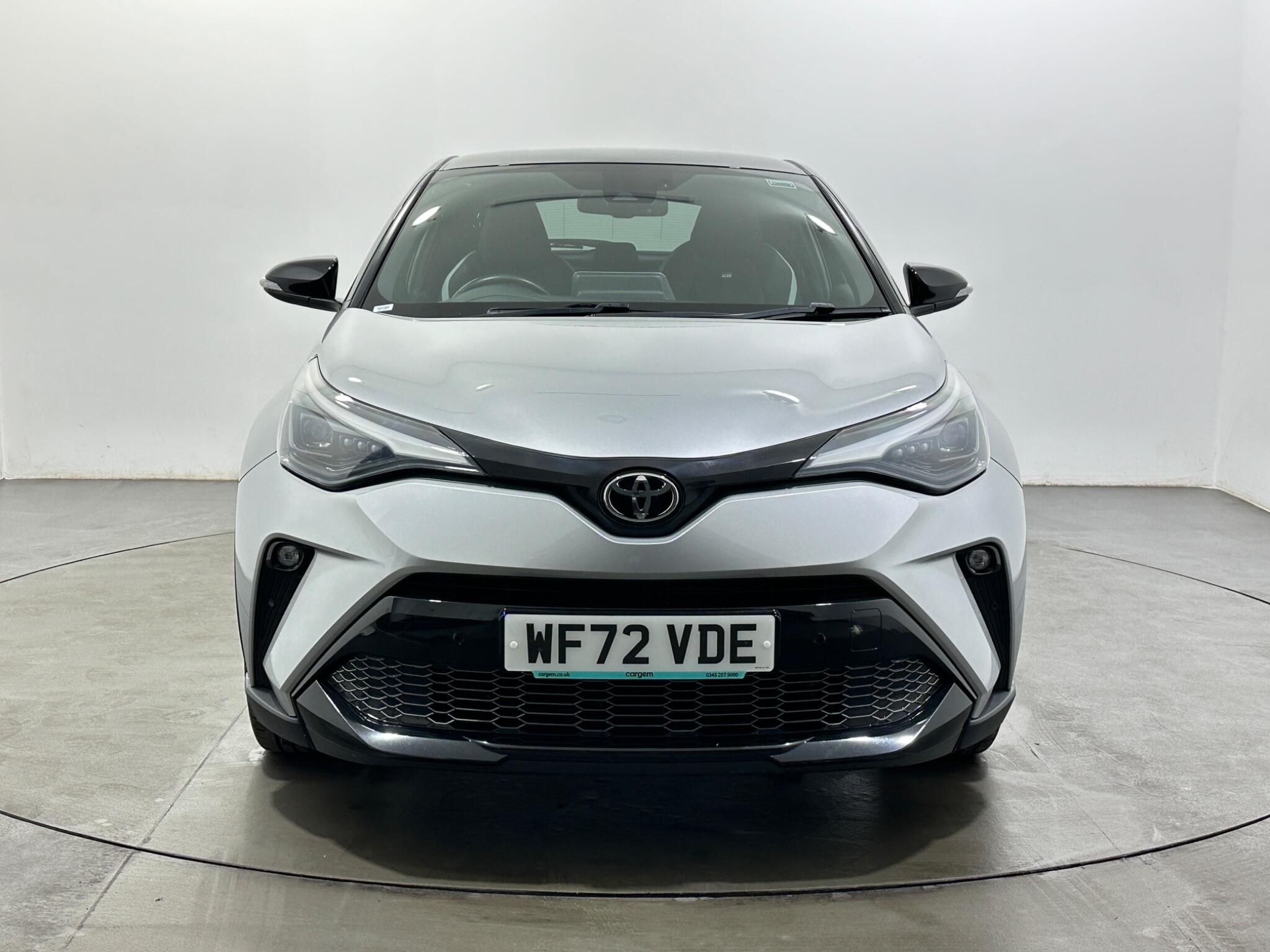 Toyota C-HR view 3