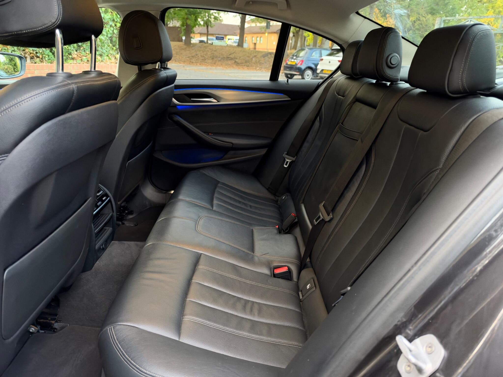 BMW 5 Series view 17